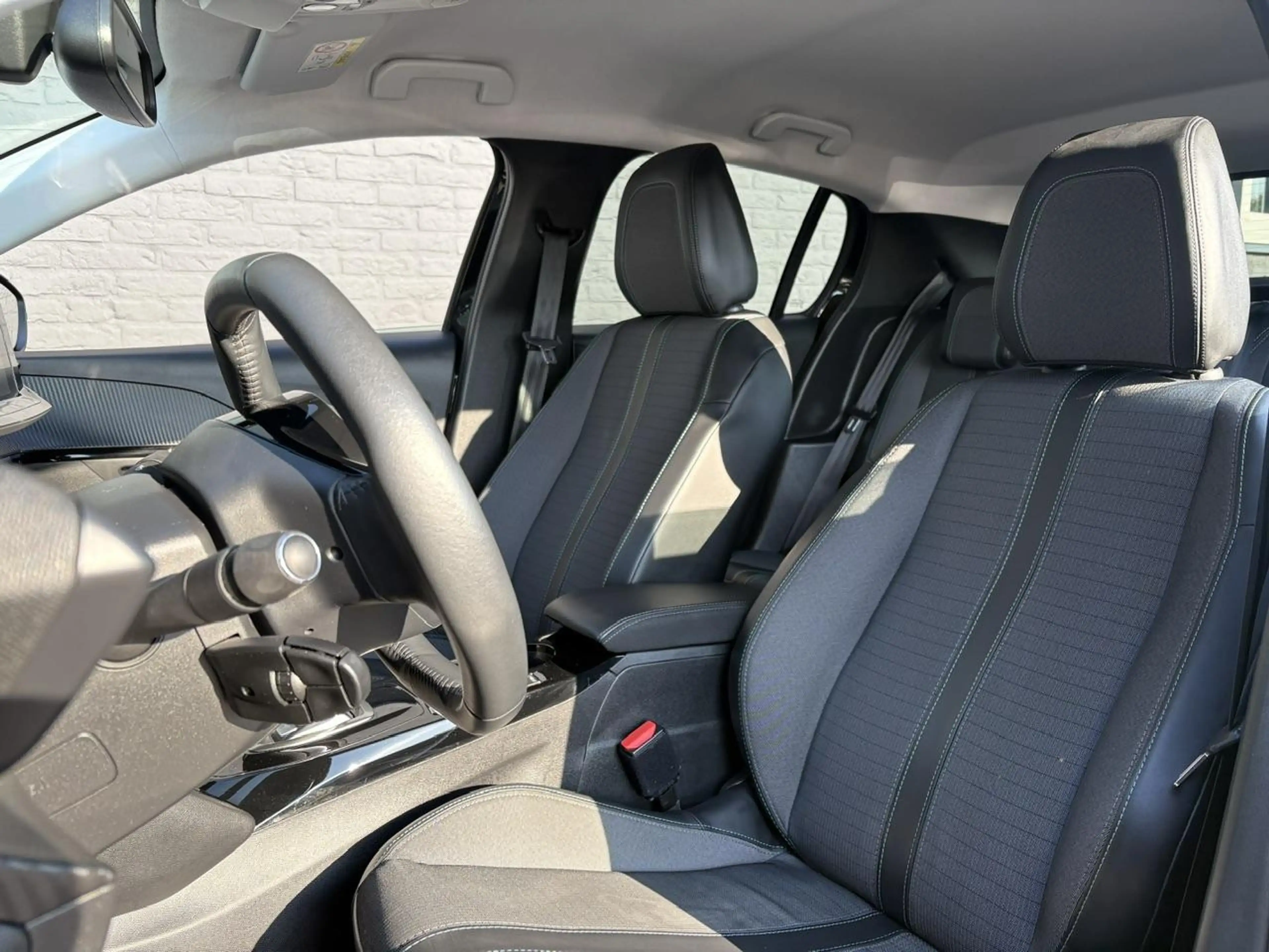 Peugeot e-208 EV Allure Pack 50 kWh SOH 94.6% 340km WLTP | Autom — photo 13