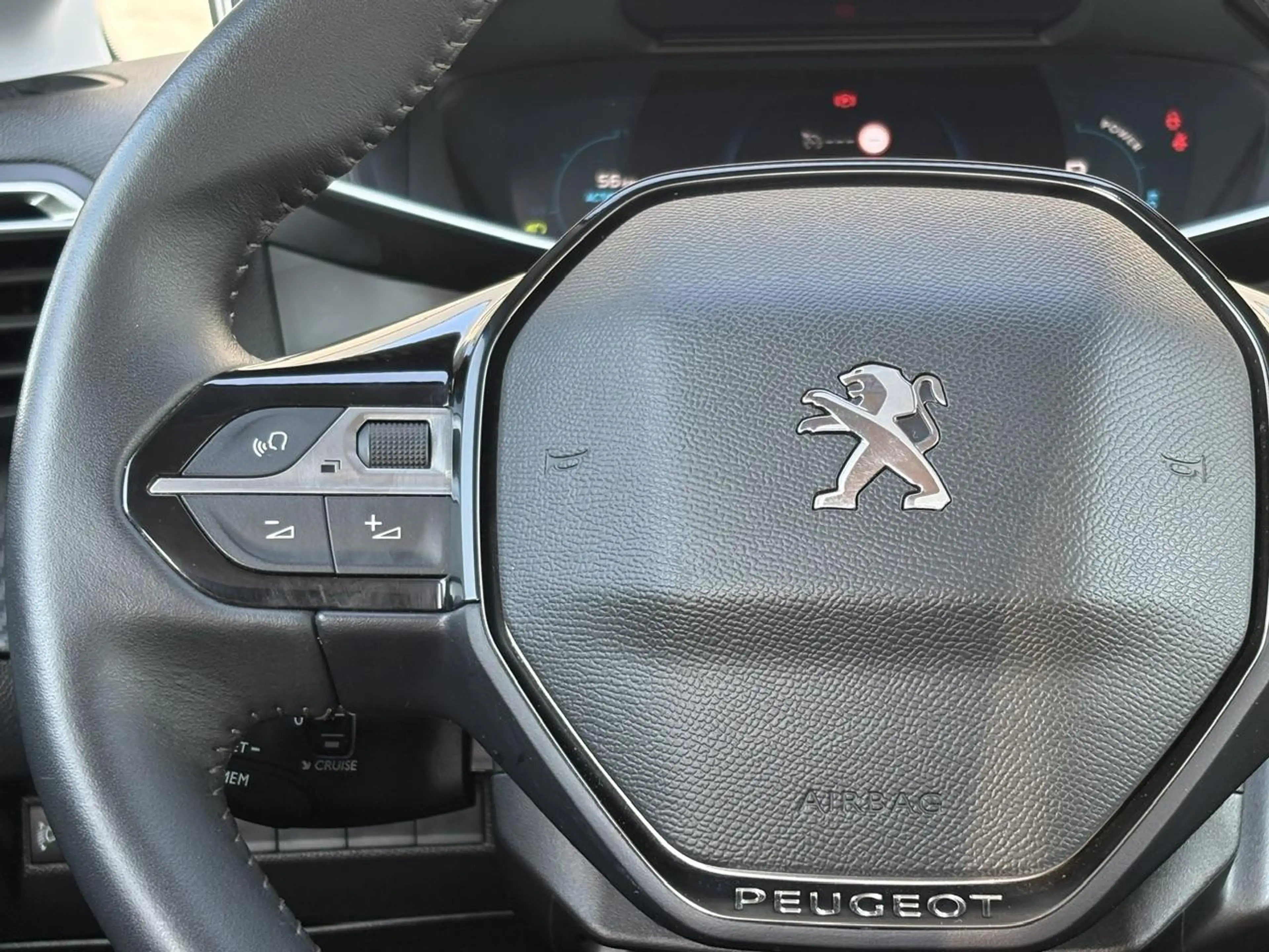 Peugeot e-208 EV Allure Pack 50 kWh SOH 94.6% 340km WLTP | Autom — photo 11