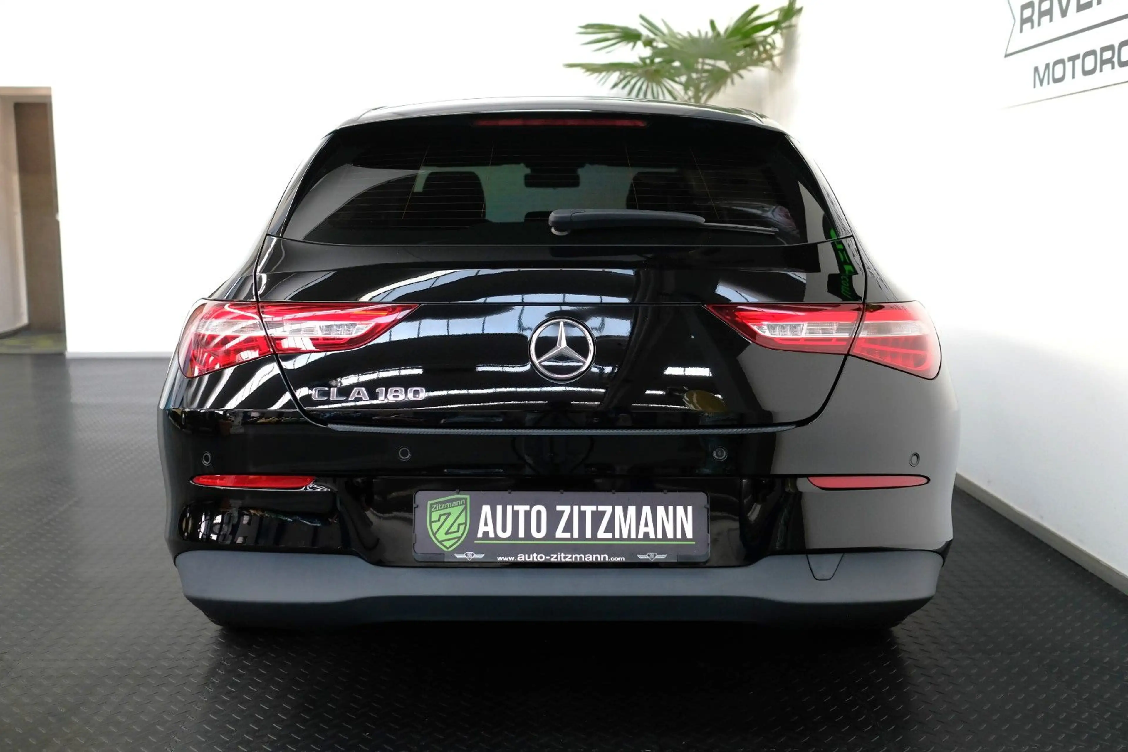 Mercedes-Benz CLA 180 *LEDER*NAVI*PDC*SHZ*TEMP* — photo 9