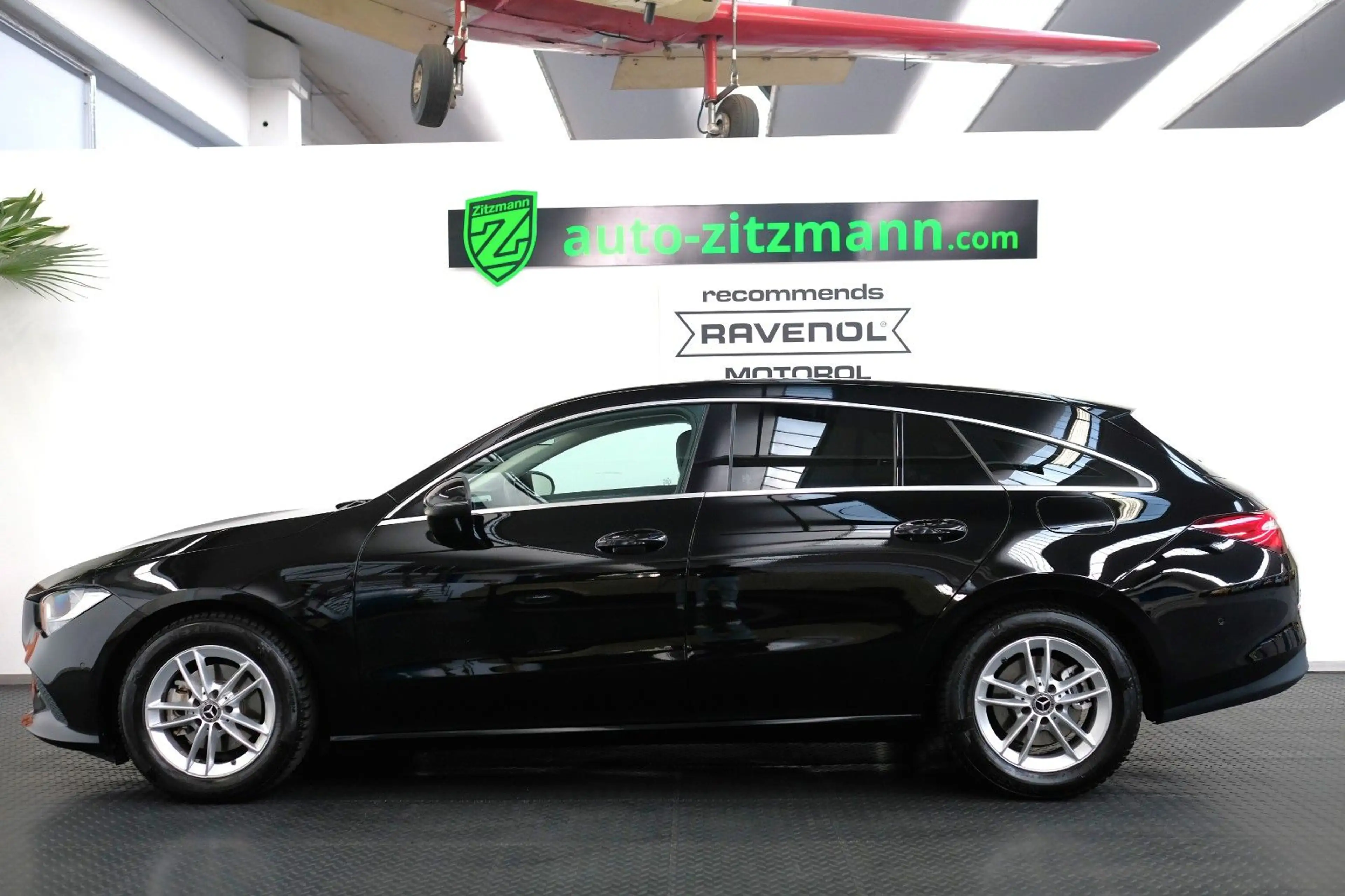 Mercedes-Benz CLA 180 *LEDER*NAVI*PDC*SHZ*TEMP* — photo 2