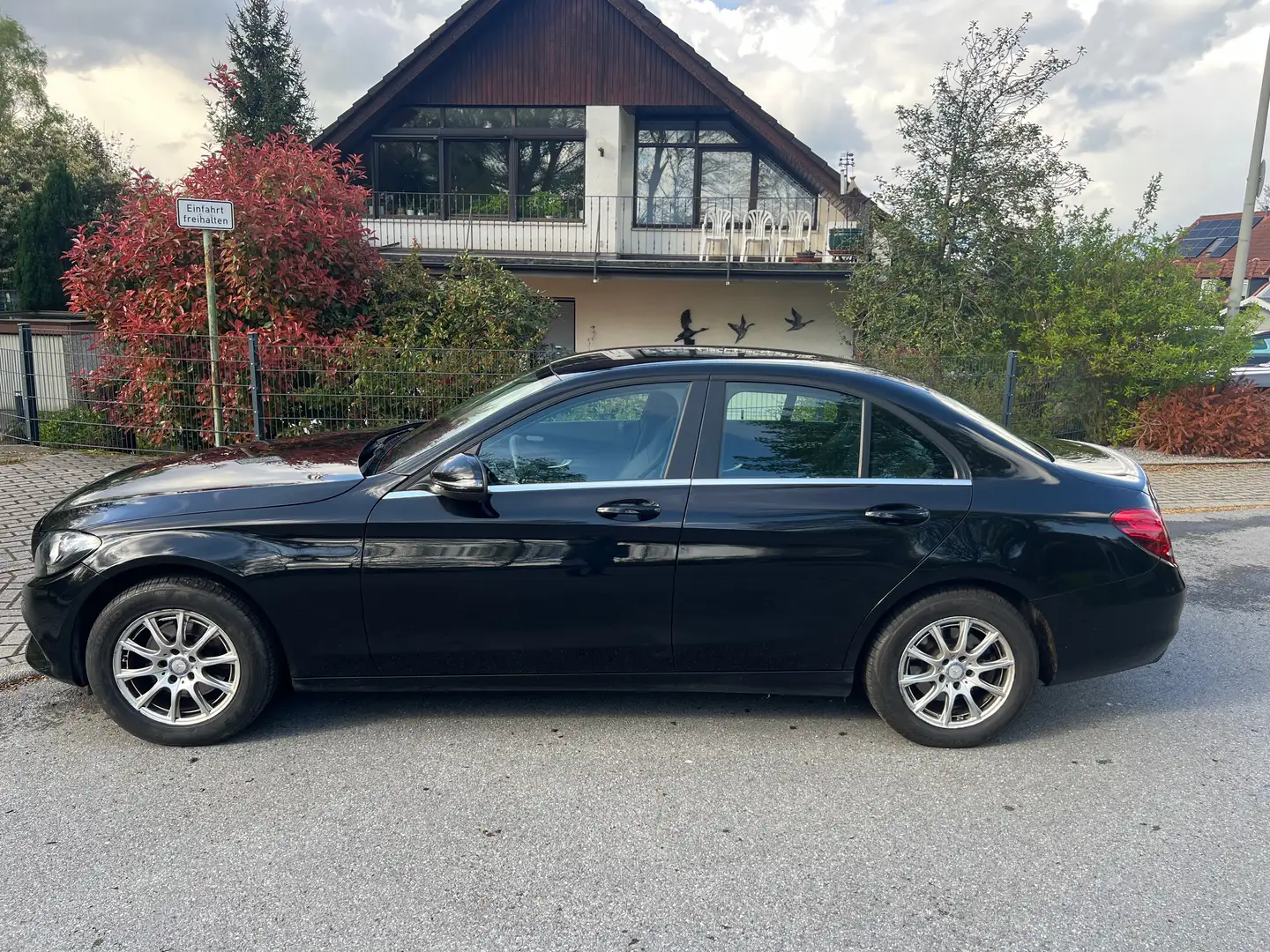 Mercedes-Benz C 200 Exclusive, Scheckheftgepflegt ,57000 KM gelaufen. Schwarz - 2