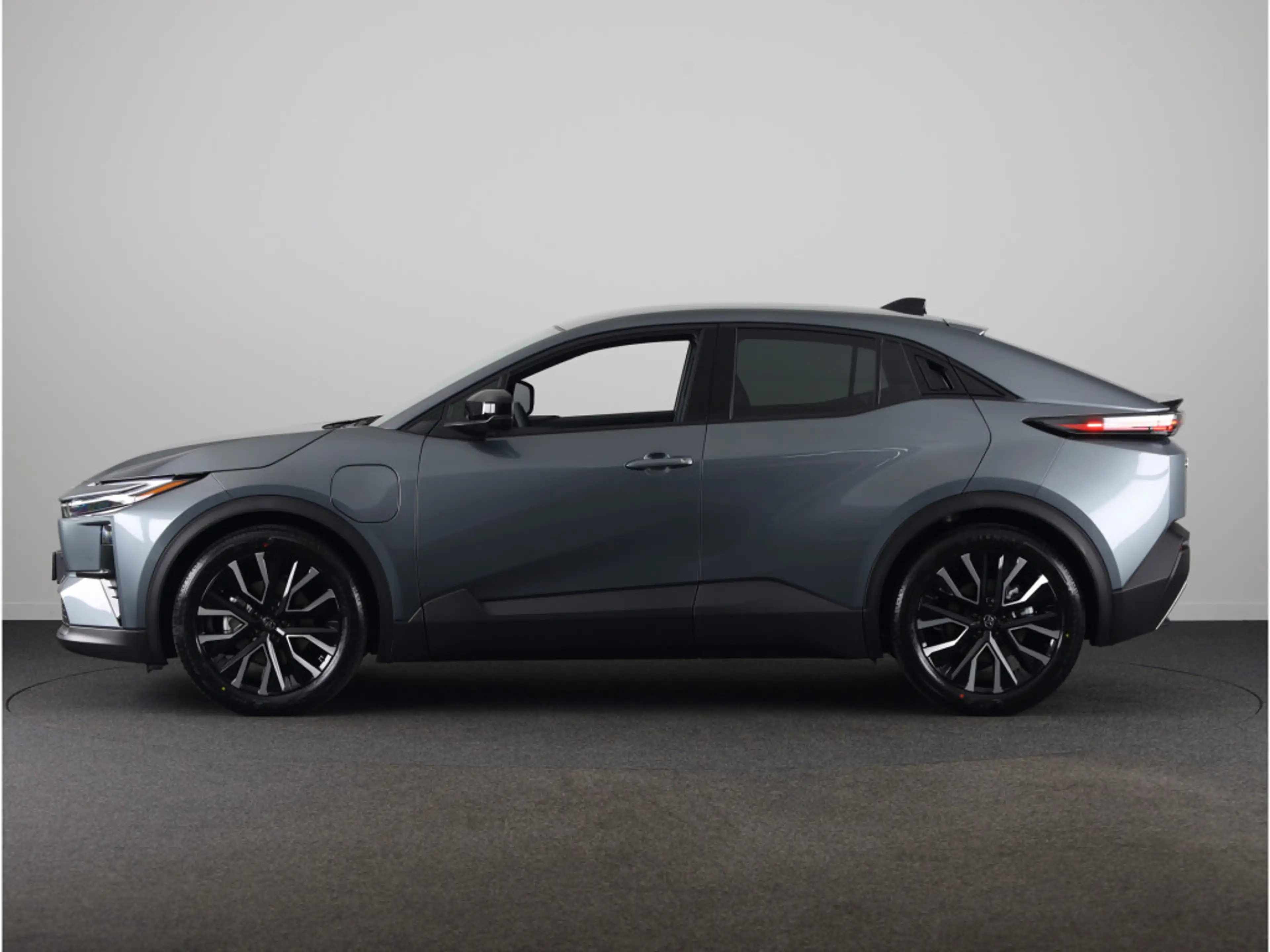 Toyota C-HR+ First Edition 77 kWh *NIEUW* — photo 12