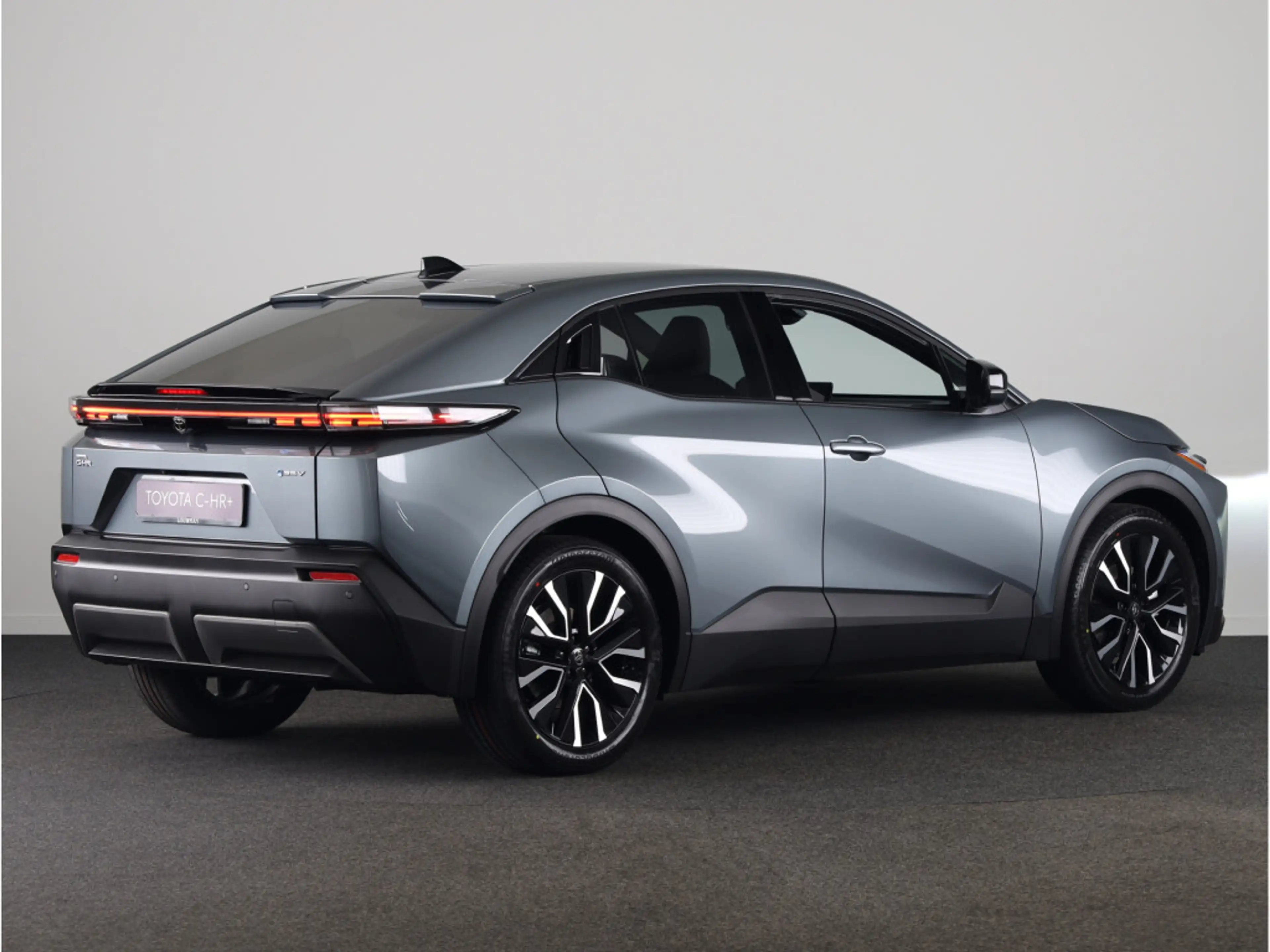 Toyota C-HR+ First Edition 77 kWh *NIEUW* — photo 2