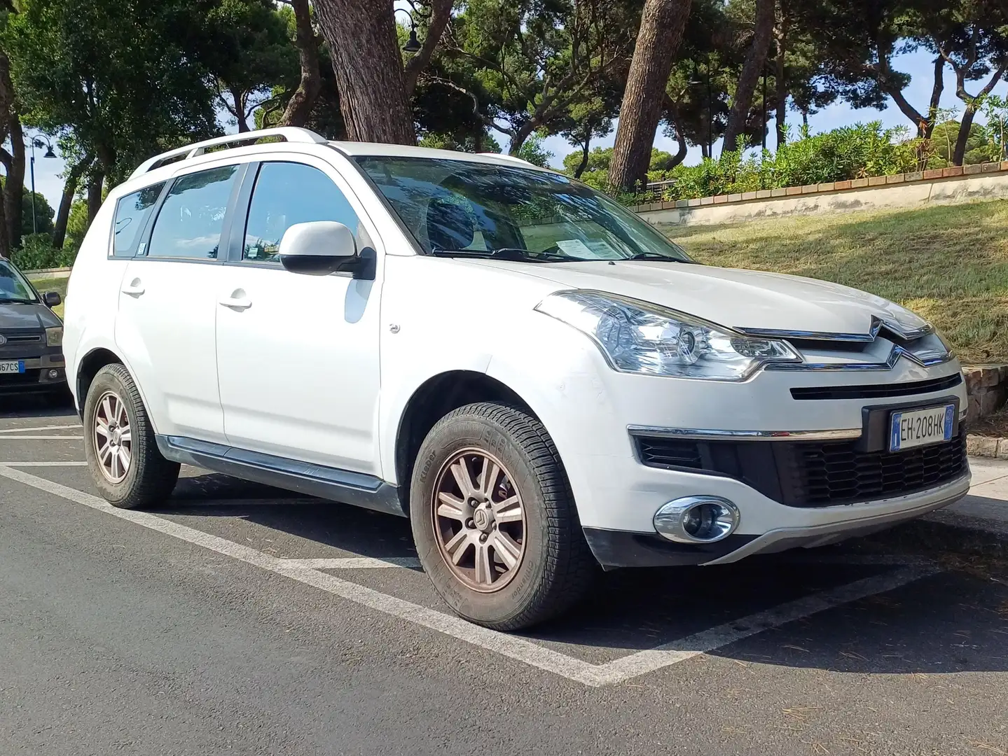 Citroen C-Crosser C-Crosser 2.2 hdi Seduction dcs Biały - 1