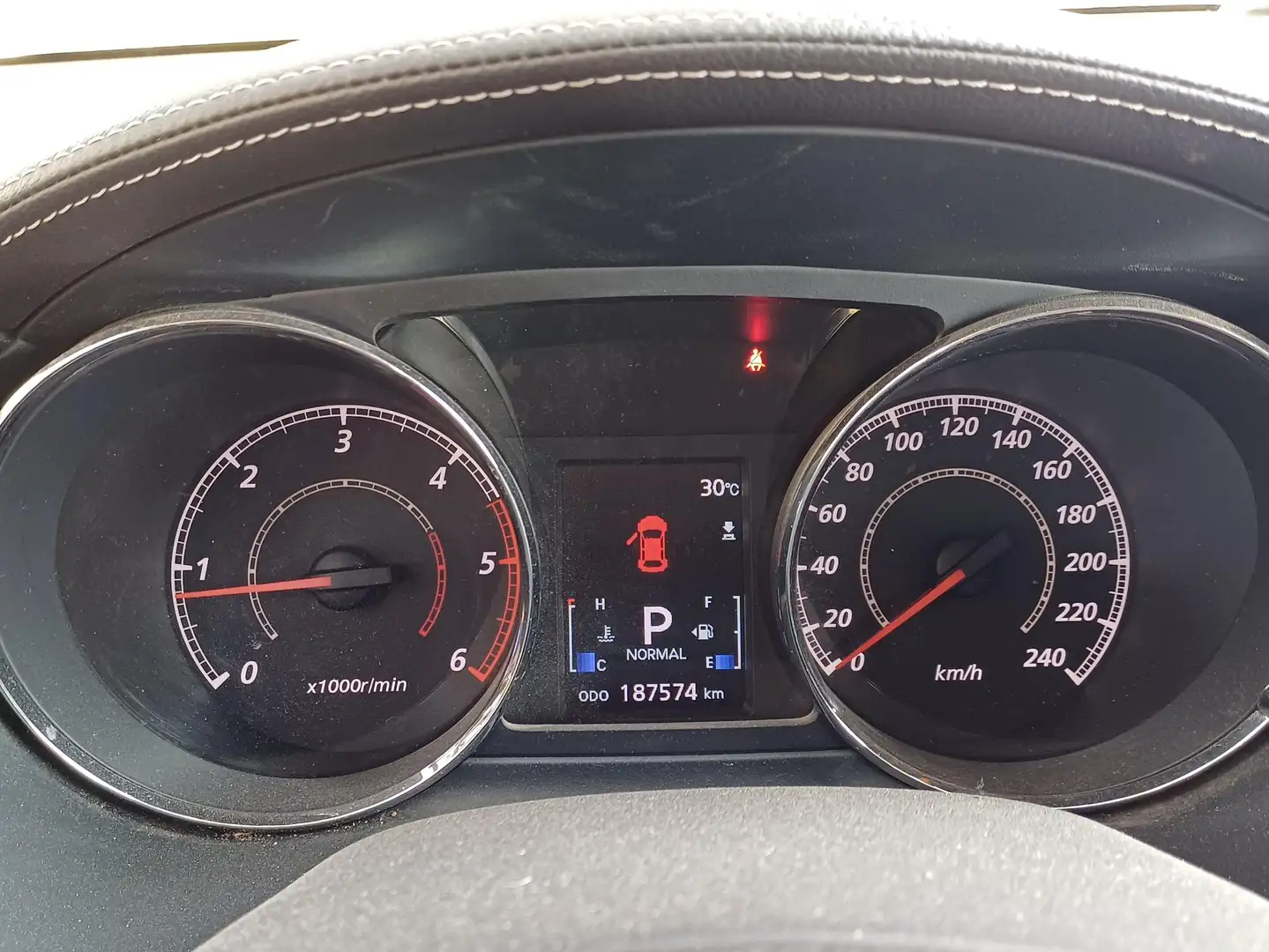 Citroen C-Crosser C-Crosser 2.2 hdi Seduction dcs Biały - 2