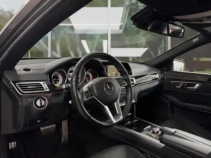 Annonce voiture d'occasion Mercedes-Benz E 400 - CARADIZE