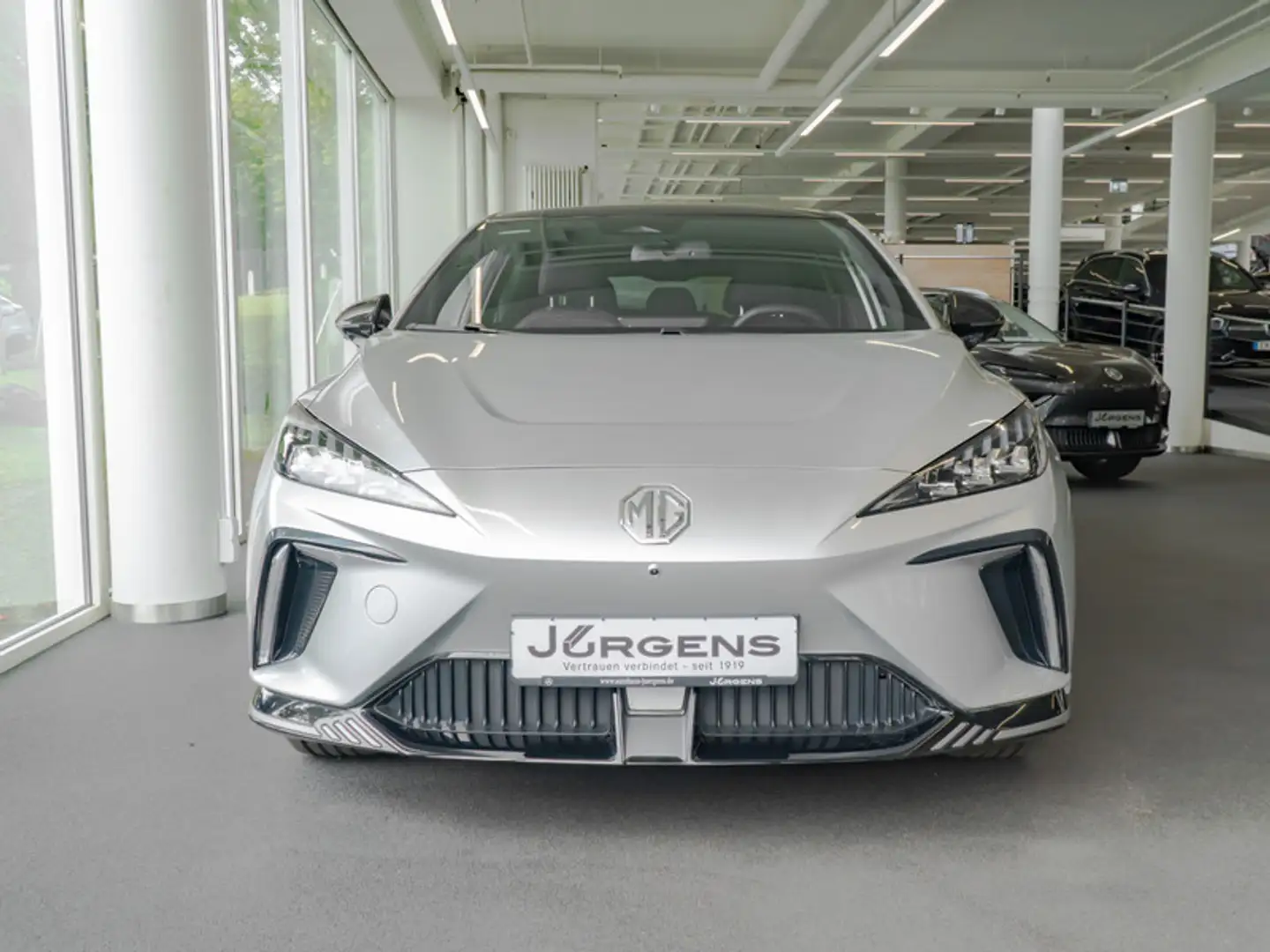 MG MG4 EV Elektromotor 320 kW Xpower  Stdhz+360+Cam Silber - 2