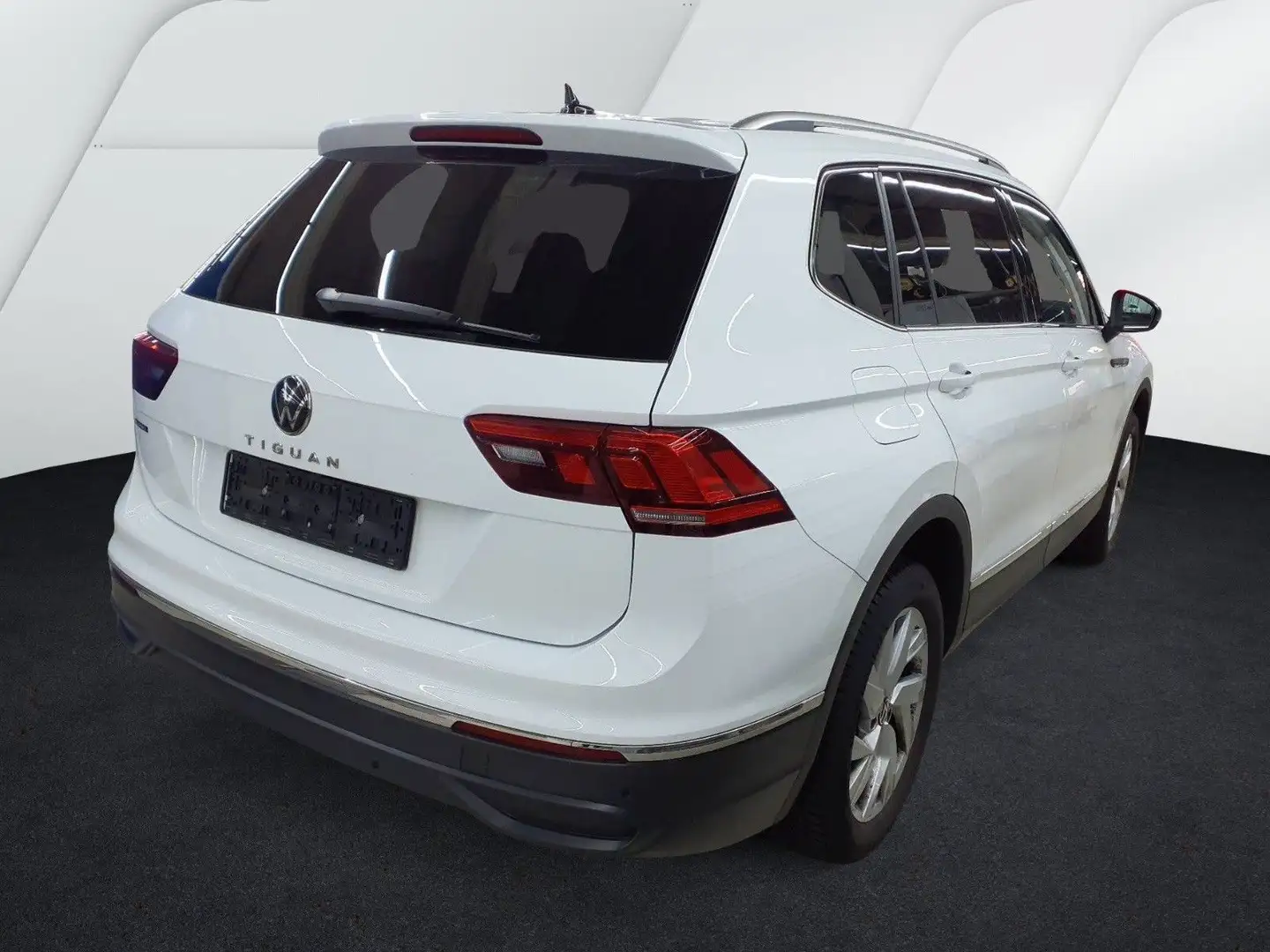 Volkswagen Tiguan Allspace Life 2.0 TDI/DSG/7Sitzer/CAM/AHK Weiß - 2