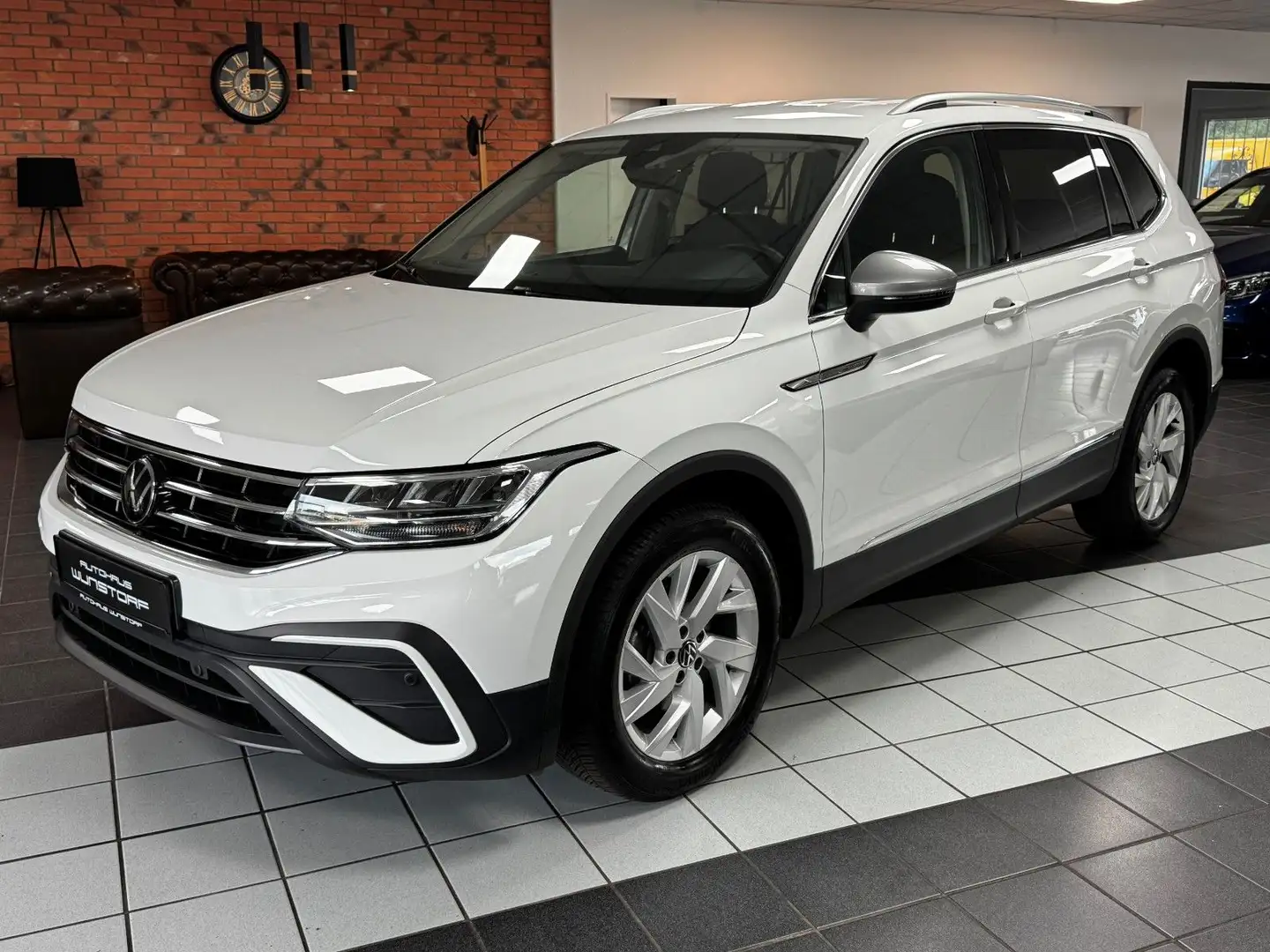 Volkswagen Tiguan Allspace Life 2.0 TDI/DSG/7Sitzer/CAM/AHK Wit - 1