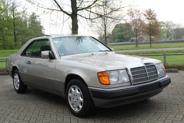 Mercedes-Benz CE 200 200-500 (W124) 230 PRACHTGIE ORIGINELE AUTO!