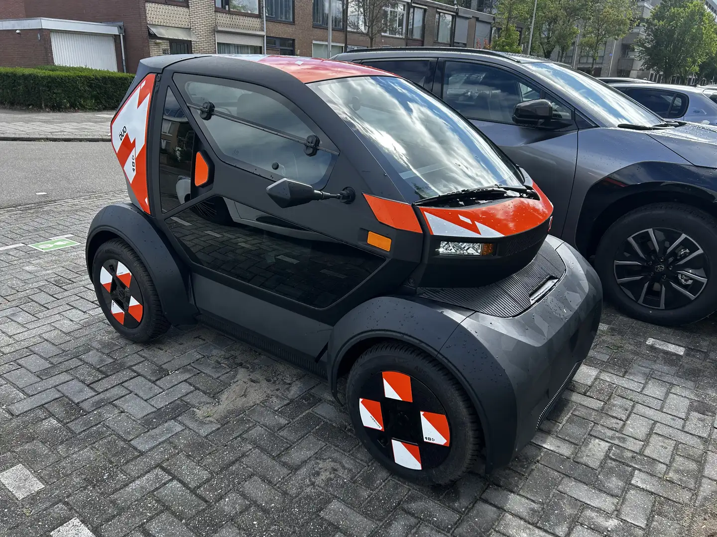 Mobilize Duo Neo 45 Full Options (airco, pdc,carkit) brommobiel Schwarz - 1