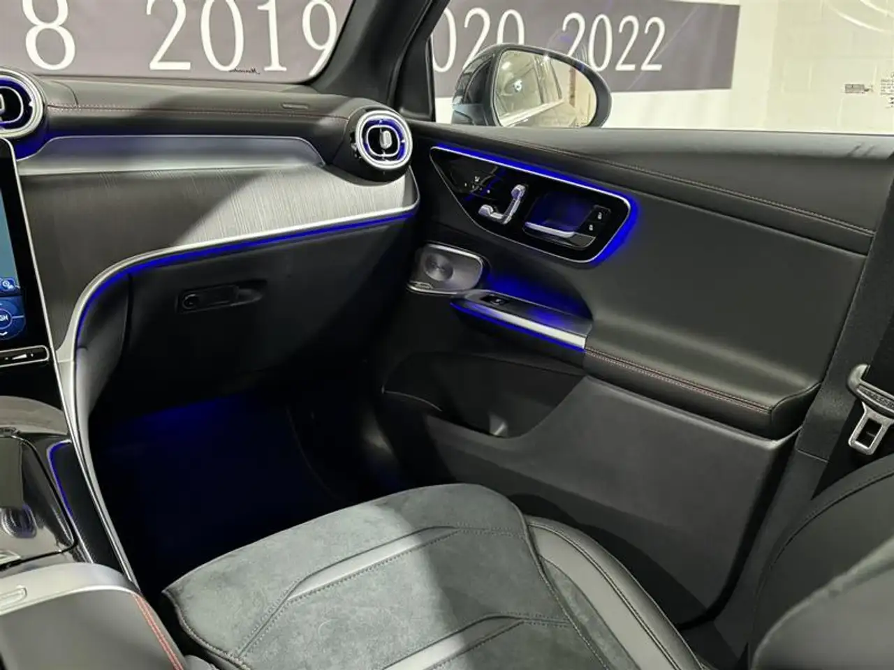 Mercedes-Benz GLC снимка Mercedes-Benz GLC
