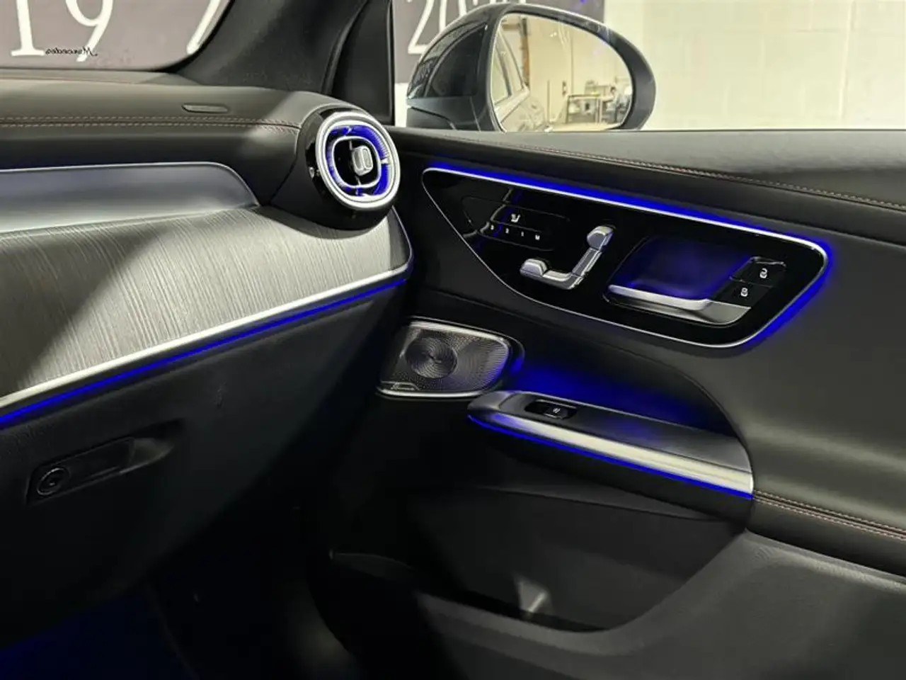 Mercedes-Benz GLC снимка Mercedes-Benz GLC