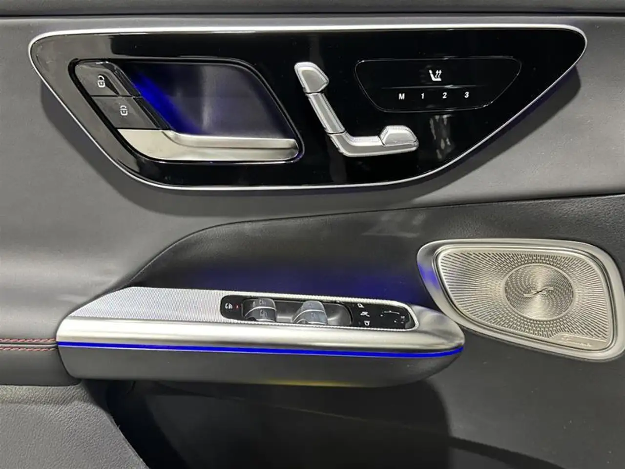 Mercedes-Benz GLC снимка Mercedes-Benz GLC