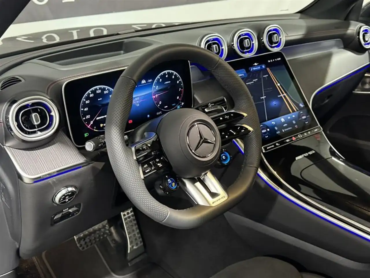 Mercedes-Benz GLC снимка Mercedes-Benz GLC