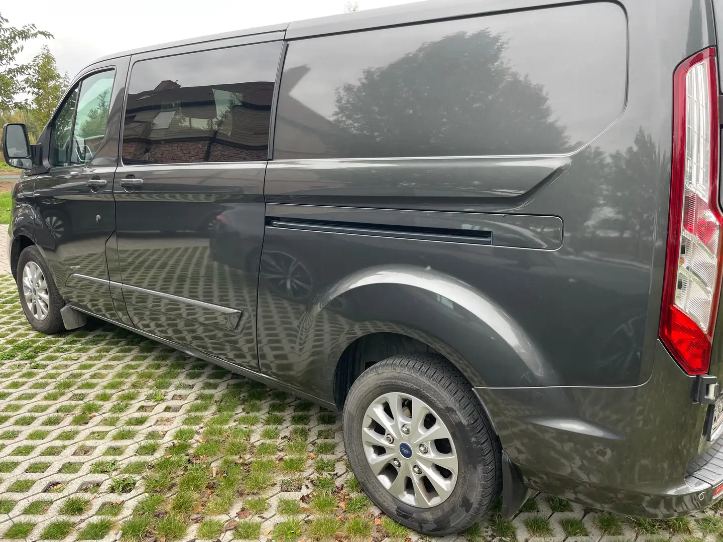 Ford Transit Custom Transit Custom 340 L2H2 VA Autm. Trend Gris - 2
