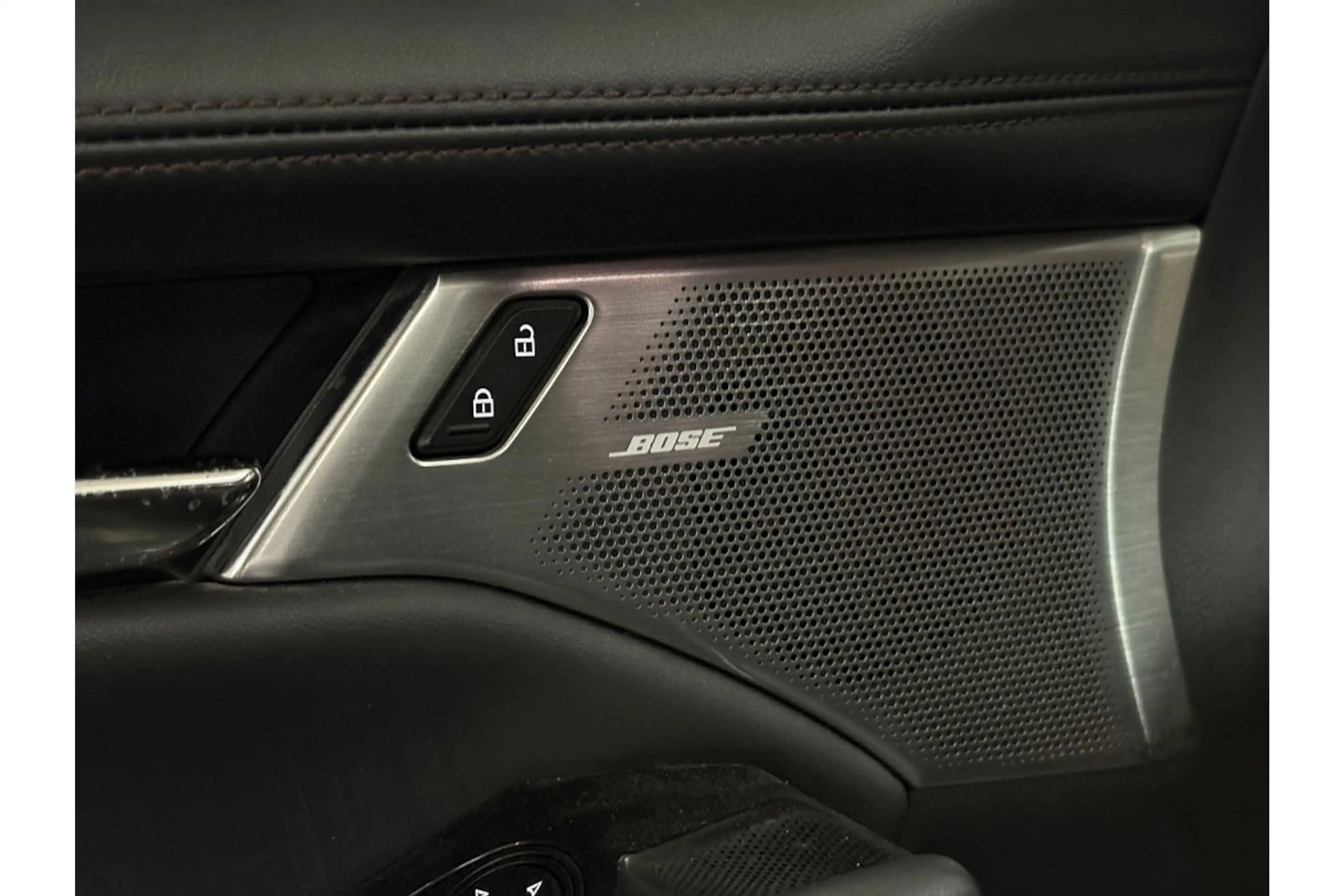 Mazda 3 2.0 e-SkyActiv-X M Hybrid 180 Luxury - Aeropakket — photo 8