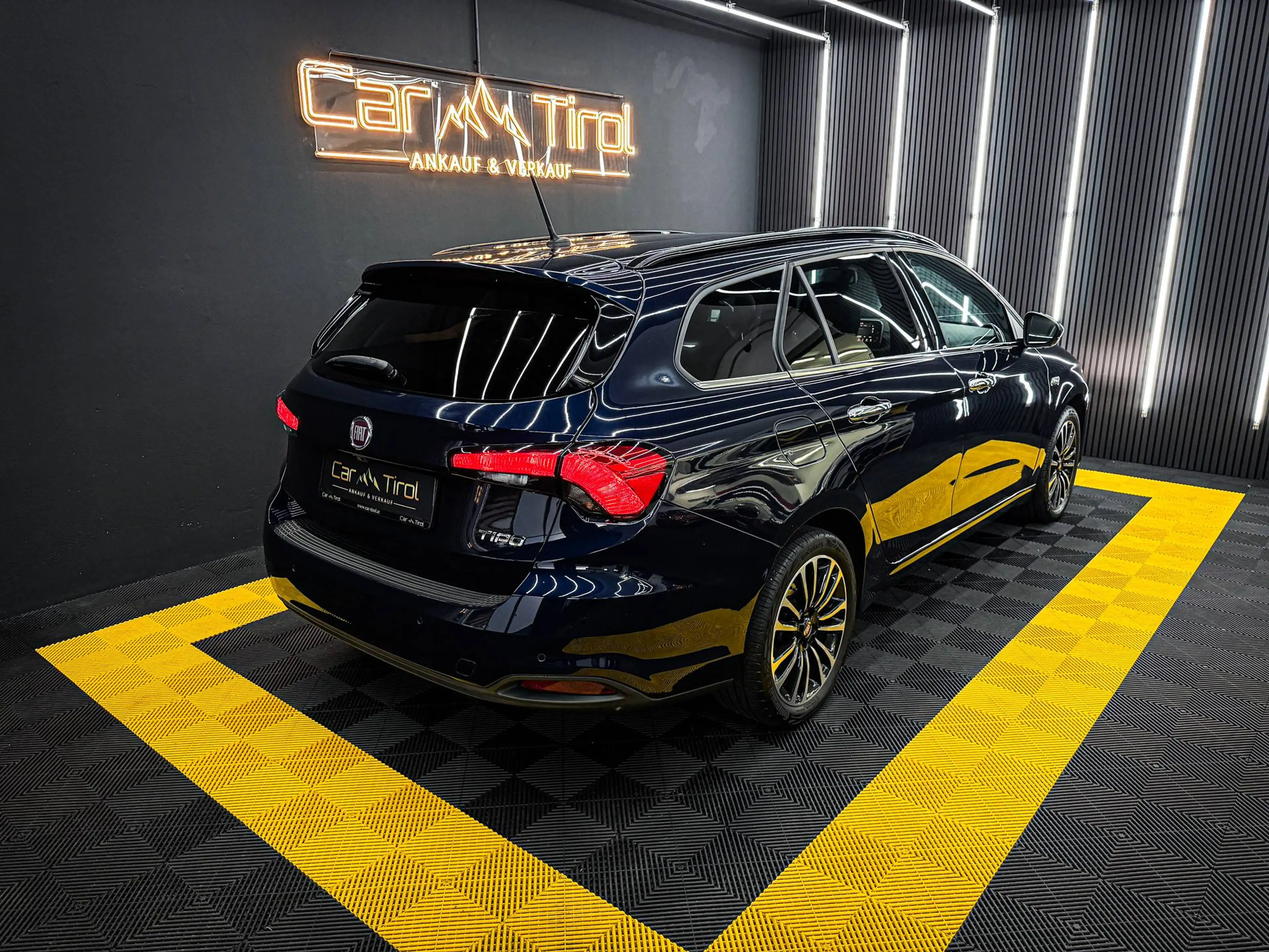 Fiat Tipo TIPO 1,6 MULTIJET II 120 Start & Stop Lounge | ERSTBESITZT | WENIG KM | PENSIONISTENFAHRZEUNG | RÜCKFAHRKAMERA — photo 9