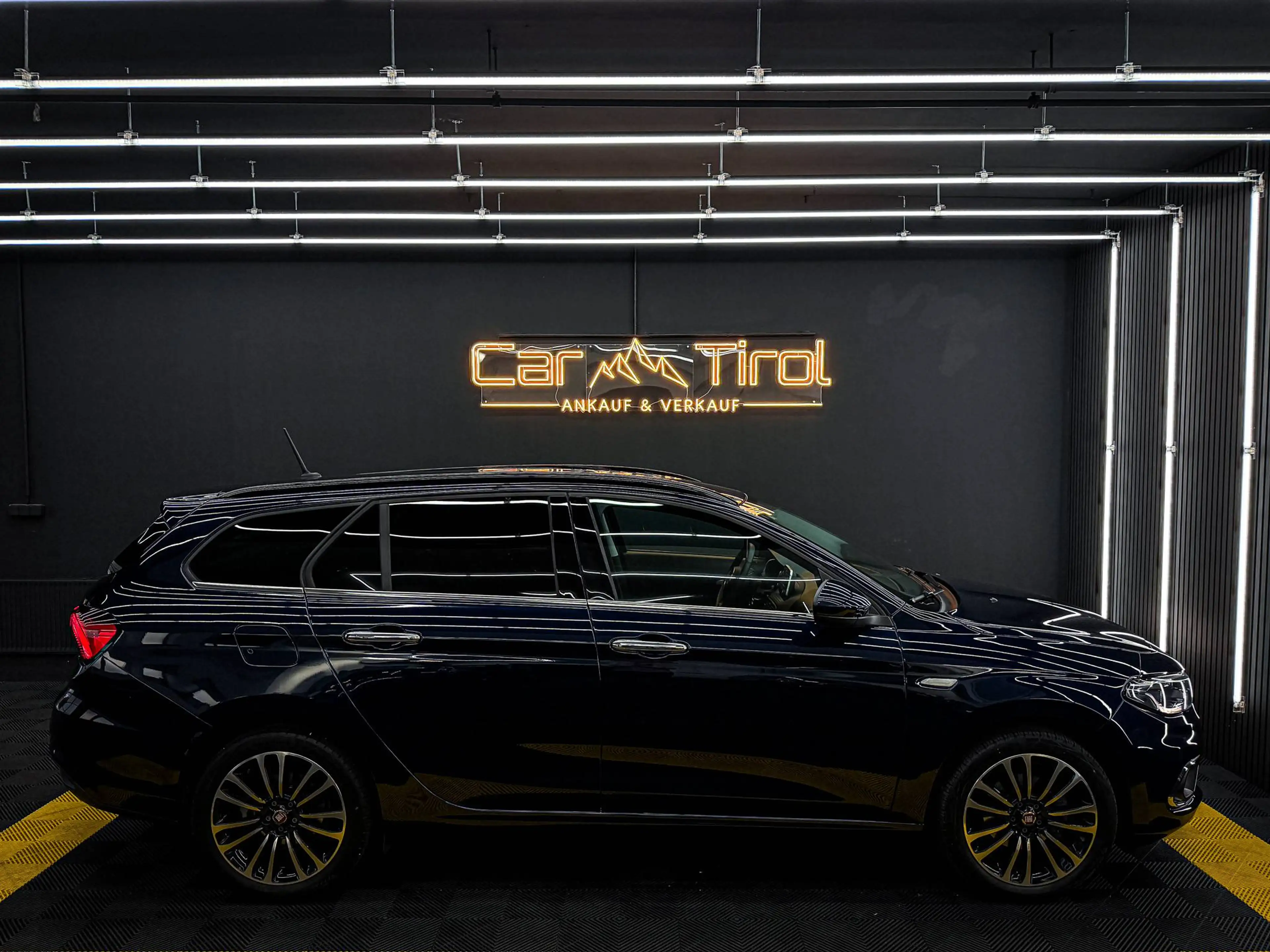 Fiat Tipo TIPO 1,6 MULTIJET II 120 Start & Stop Lounge | ERSTBESITZT | WENIG KM | PENSIONISTENFAHRZEUNG | RÜCKFAHRKAMERA — photo 14