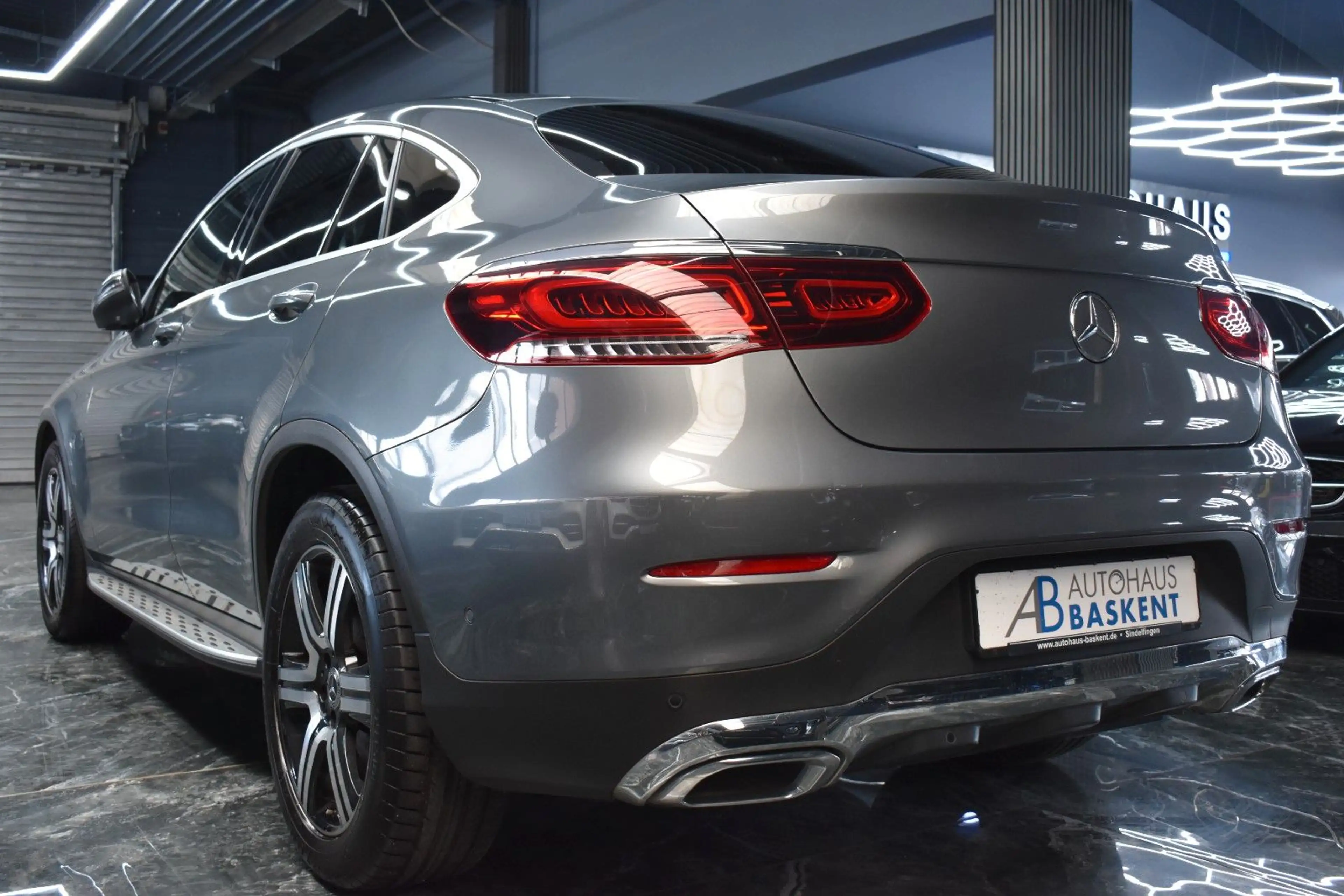Mercedes-Benz GLC 220 d COUPE 4Matic*SCHIEBEDACH*KAMERA*LED* — photo 6