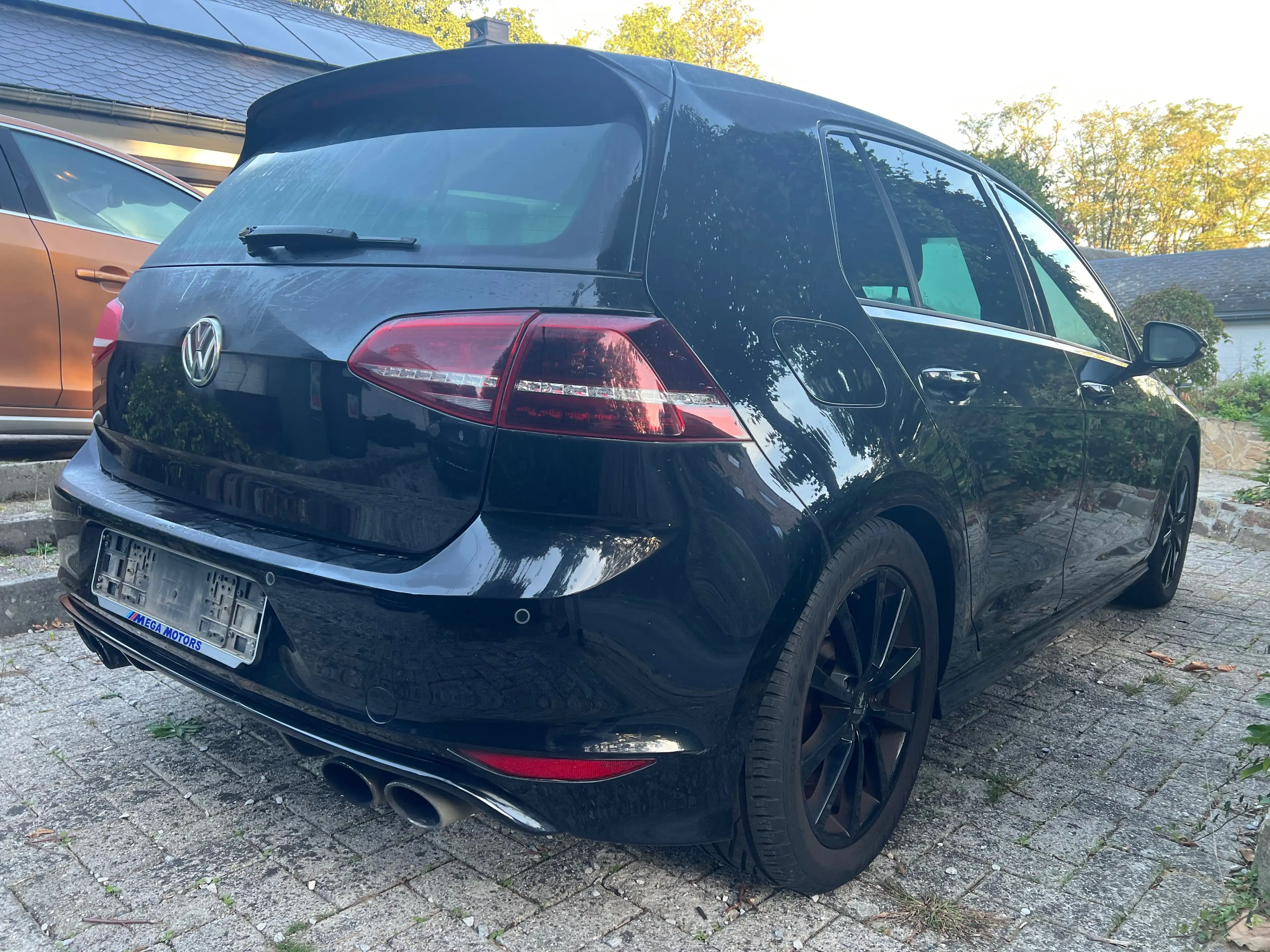 Volkswagen Golf R — photo 5