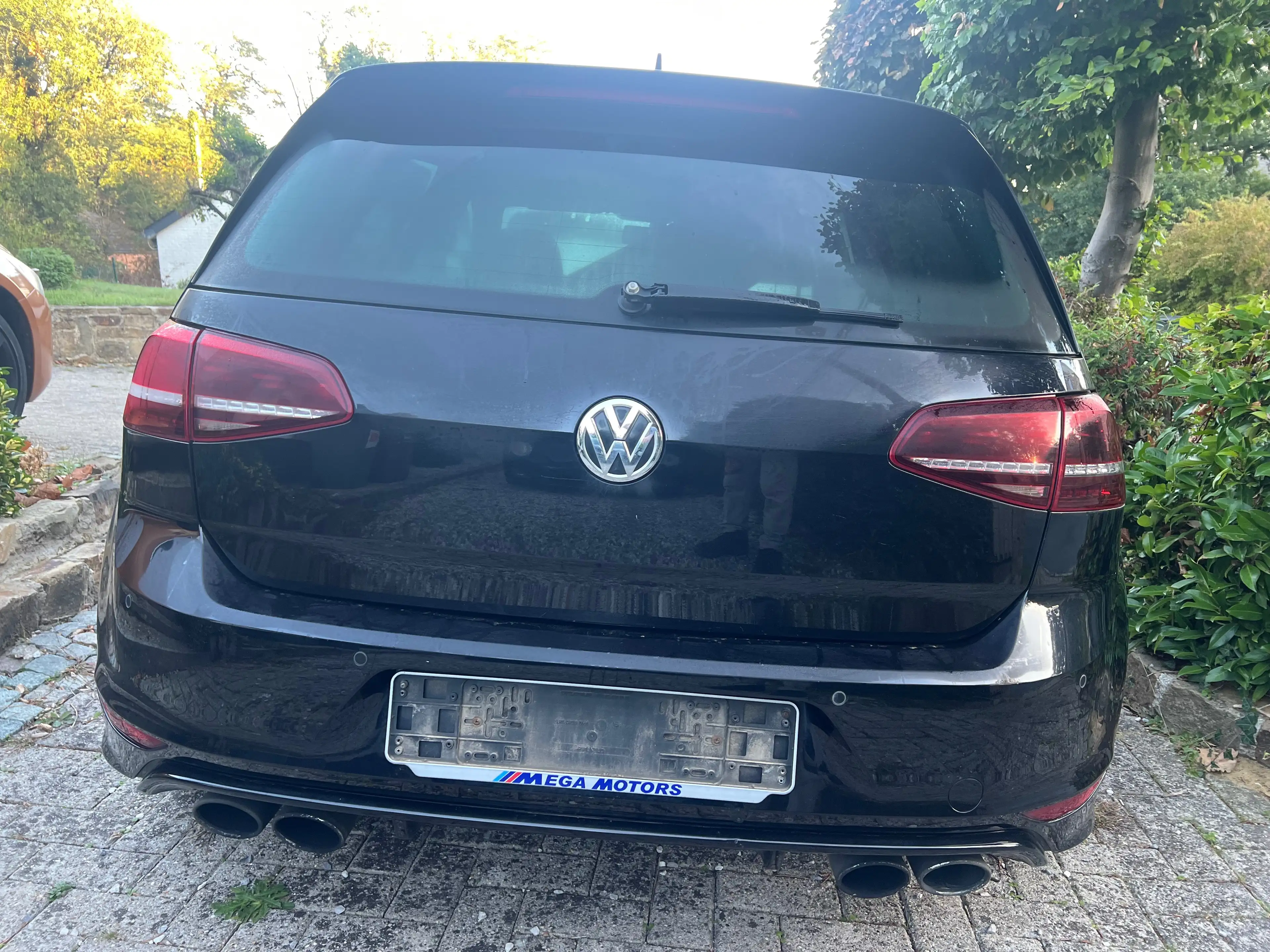 Volkswagen Golf R — photo 6