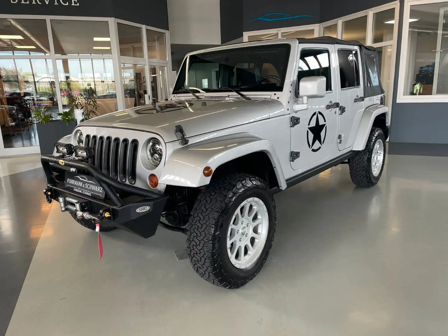 Jeep Wrangler Unlimited2.8 CRD Aut. Sahara Seilwinde LED Silber - 1