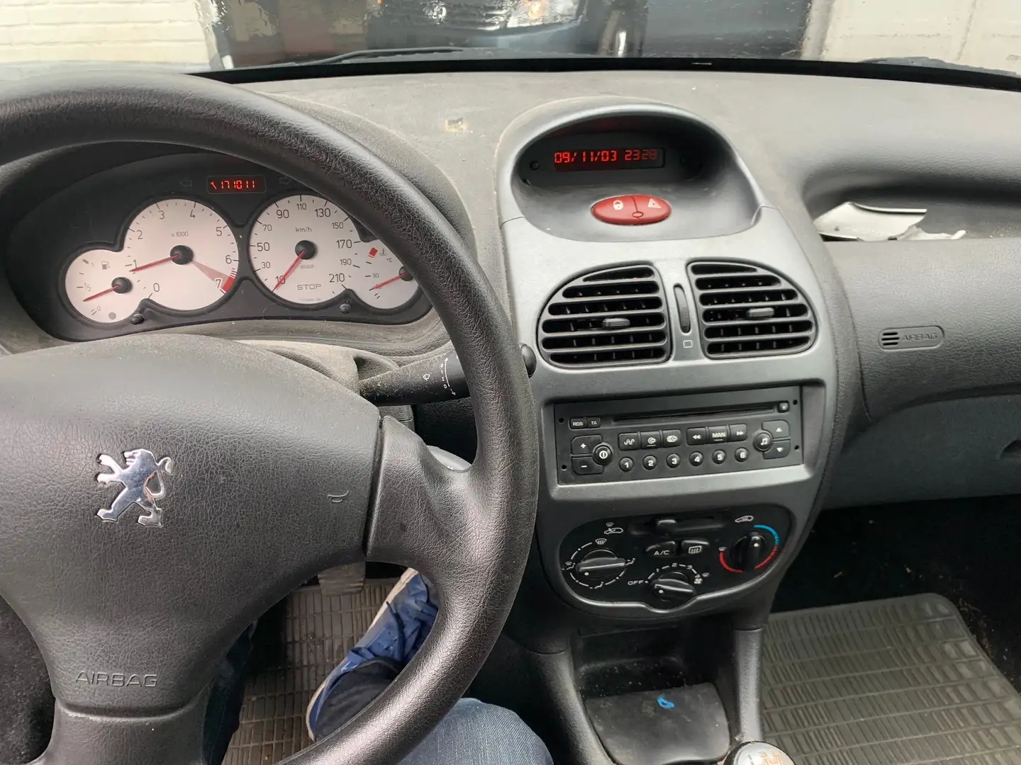 Peugeot 206 1.1i X-Line - 1