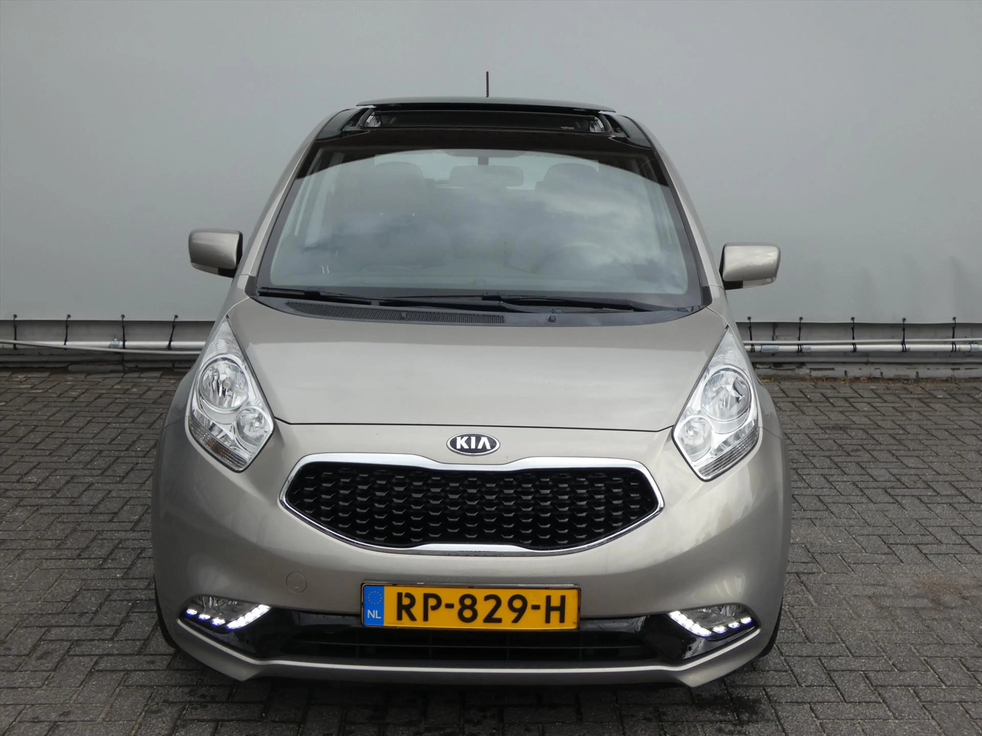 Kia Venga 1.4 CVVT 90pk Summer Edition / Trekhaak — photo 2