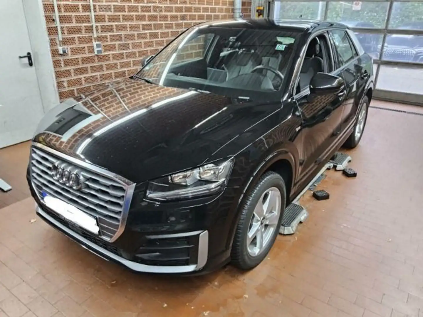 Audi Q2 35 TFSI S-Line 17 ACC AHK-VORB. NAVI PDC SHZ Schwarz - 2