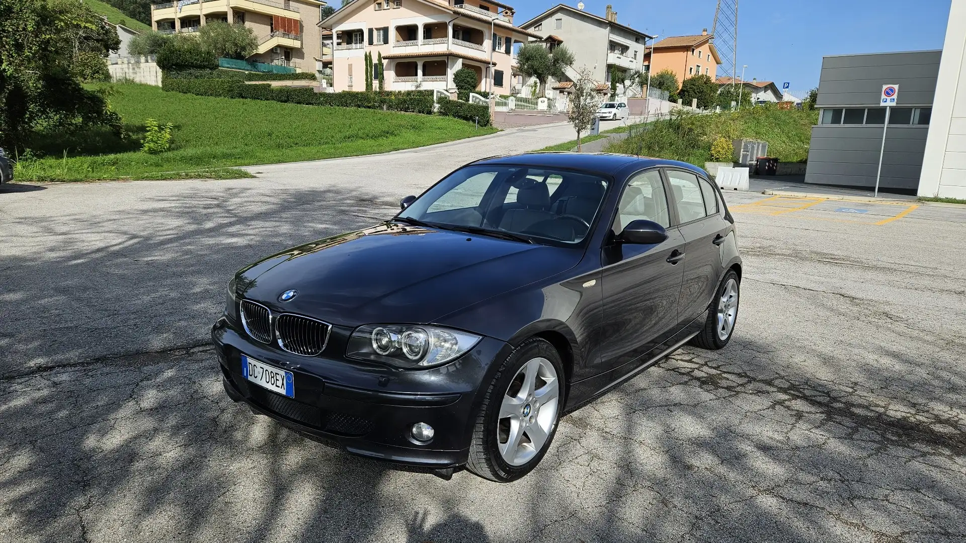 BMW 130 130i Futura - 1