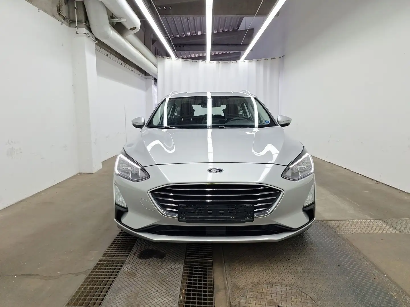 Ford Focus Titanium LED Navi AppLink SHZ GRA PDC Argent - 2