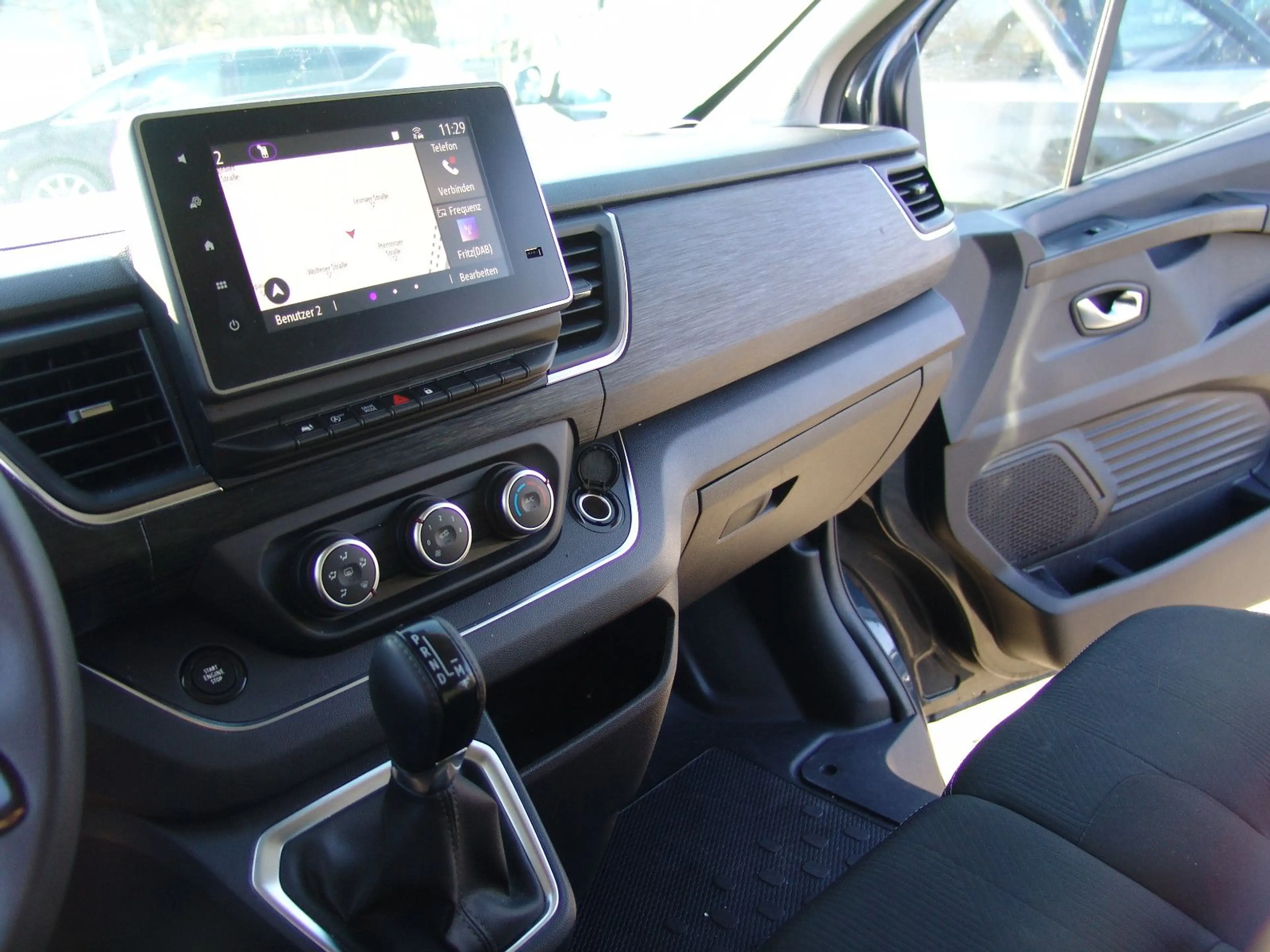 Renault Trafic Life-neuestes Modell/AUTOM/NAVI/9Si — photo 15