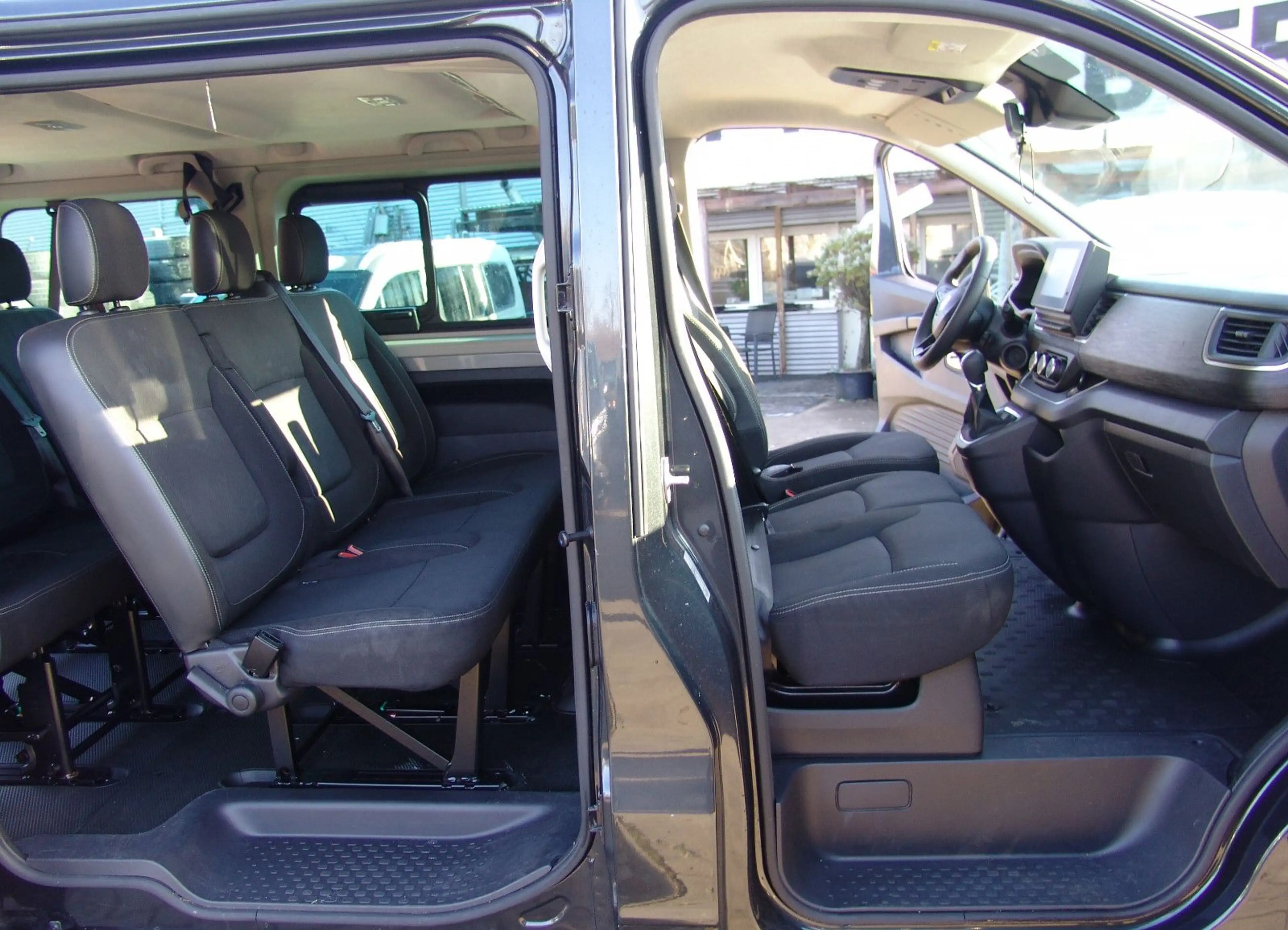 Renault Trafic Life-neuestes Modell/AUTOM/NAVI/9Si — photo 8