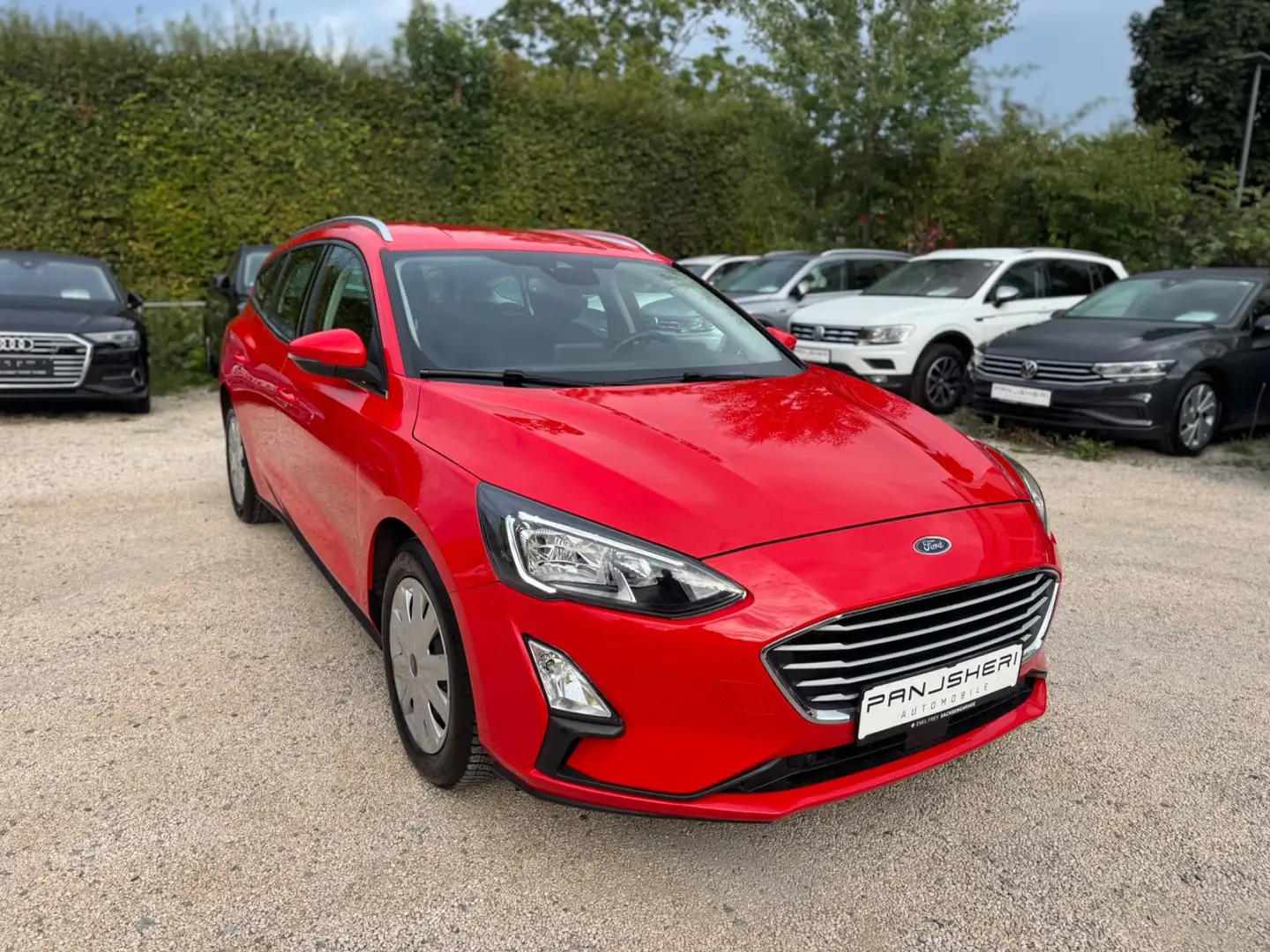 Ford Focus Turnier 1.0 Cool&Connect Kamera Navi LED Rojo - 1