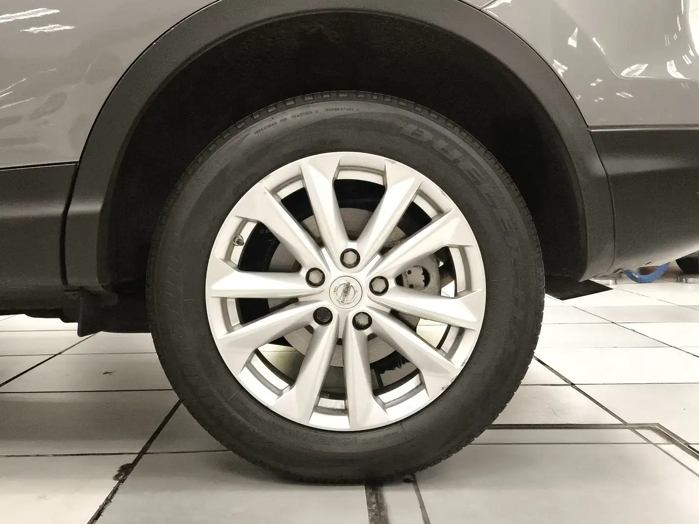 Nissan Qashqai 1.2 DIG-T Acenta 4x2 Gris - 2