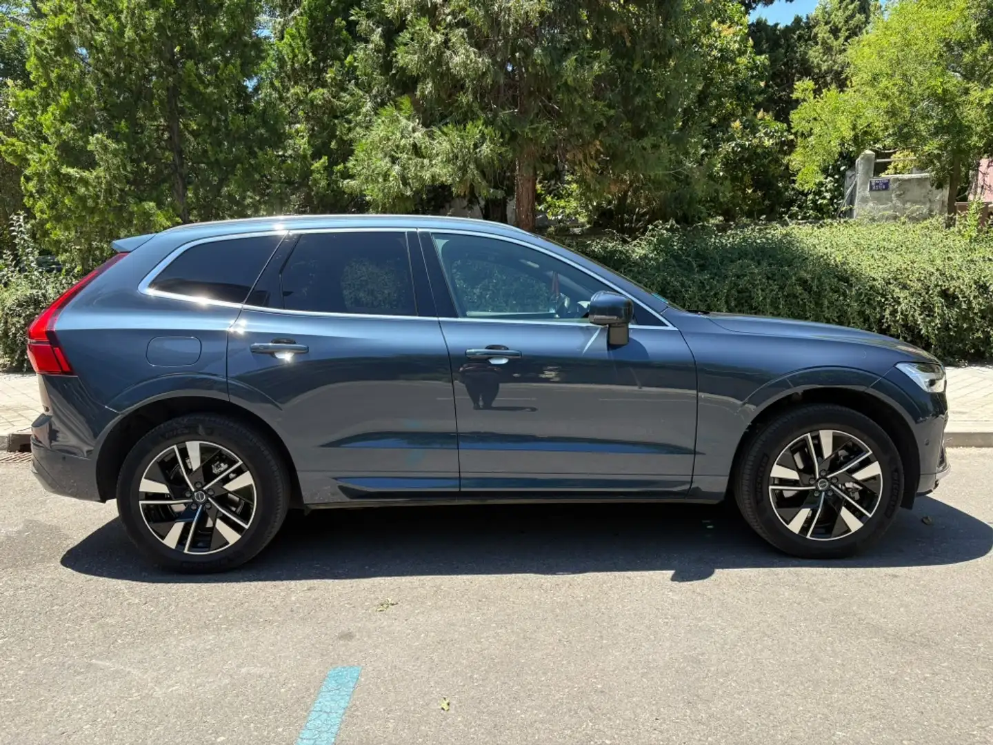 Volvo XC60 T6 Recharge Plus Azul - 2