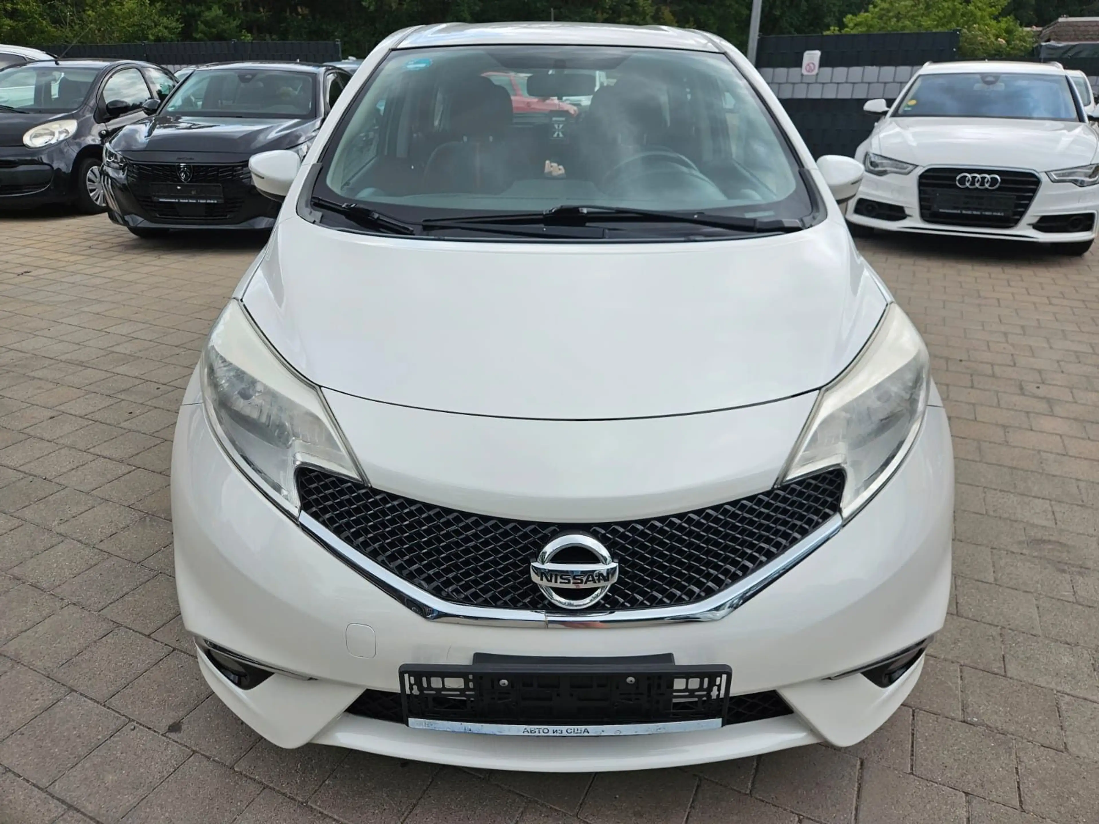 Nissan Note Versa — photo 6