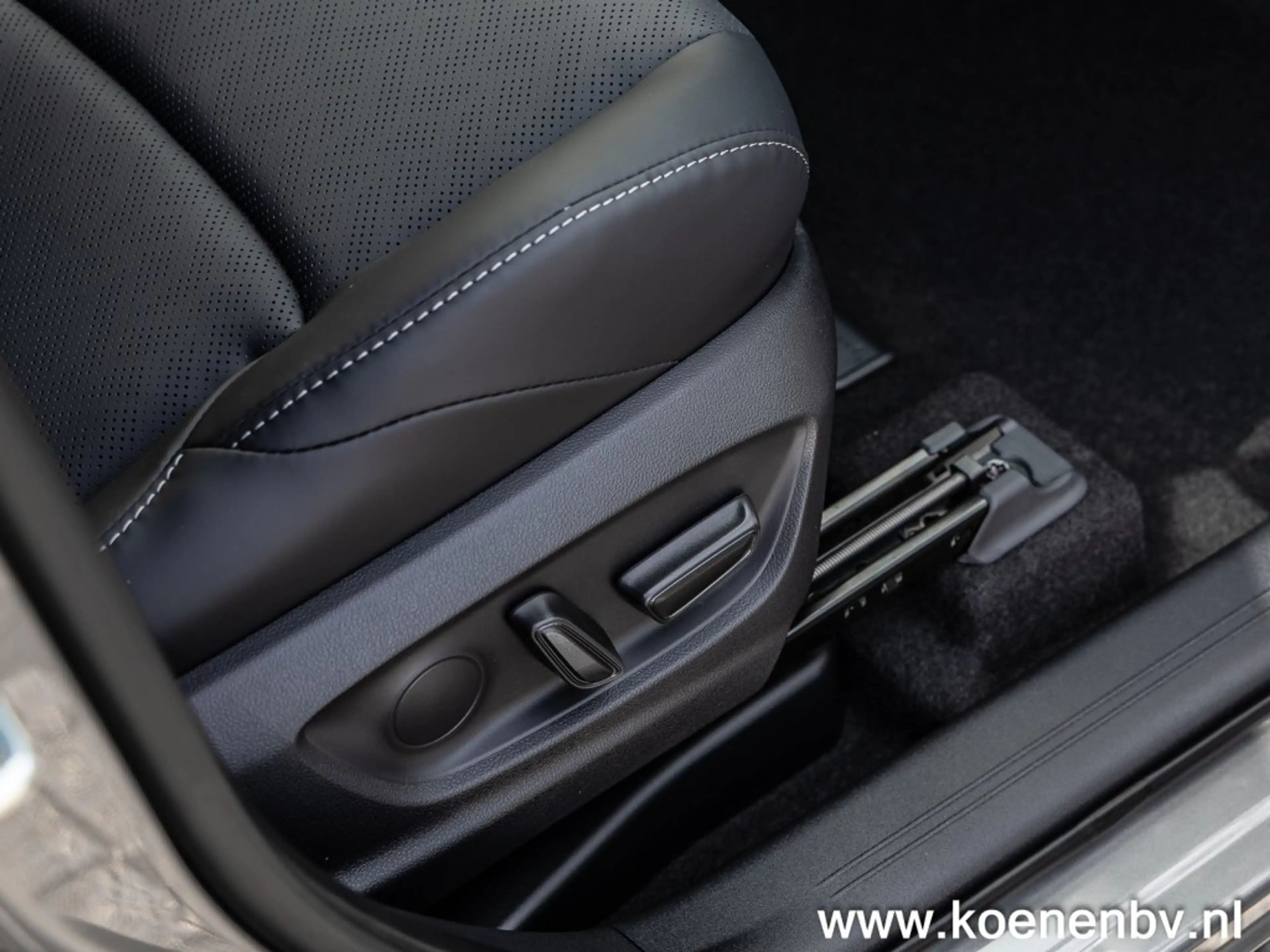 Subaru Solterra 4E-xperience+ — photo 23