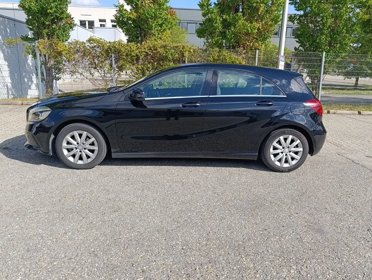 Mercedes-Benz A 180 d Aut. - 2