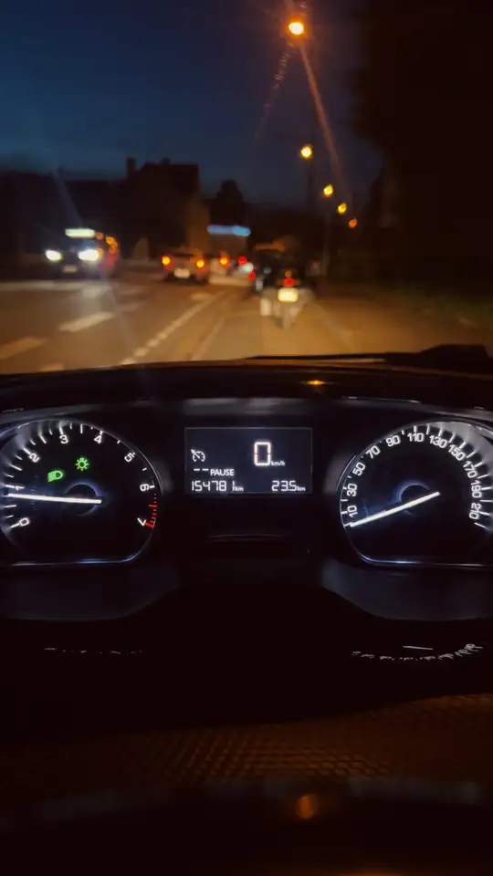 Peugeot 208 208 — photo 5