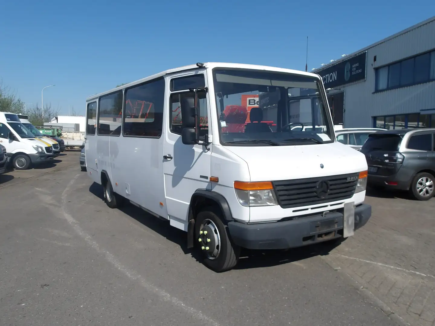 Mercedes-Benz Vario 813 (Stock ID 758) Alb - 1