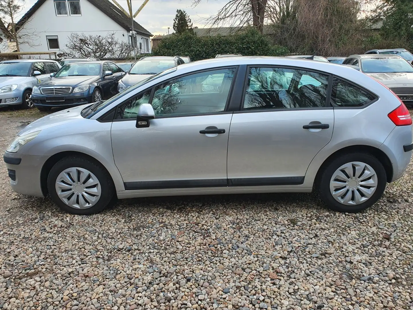 Citroen C4 Lim. Style Grau - 2