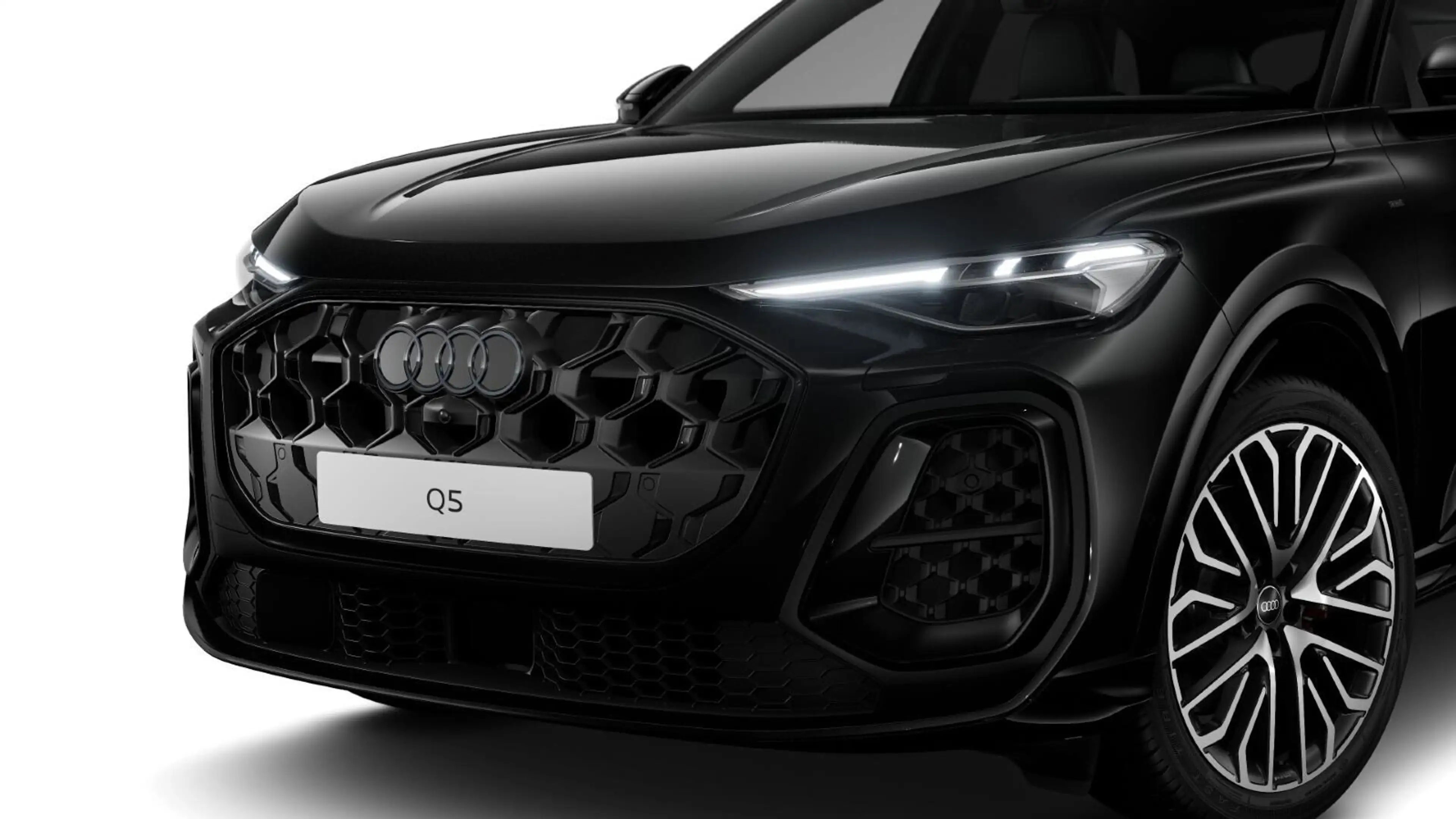 Audi Q5 SUV e-hybrid quattro 220 kW edition one mytho — photo 2