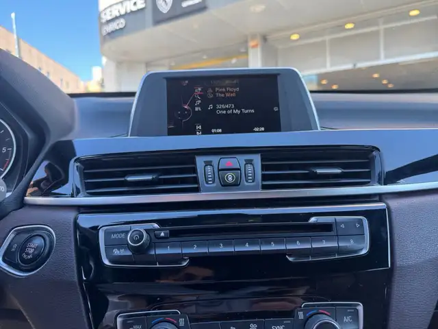 BMW X1 view 13
