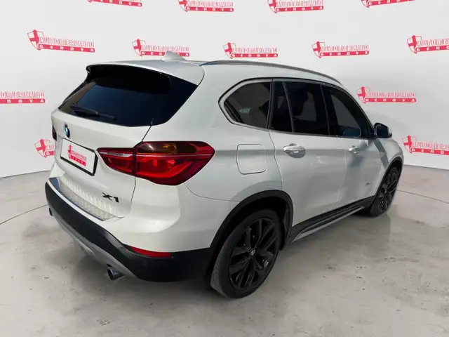 BMW X1 view 3