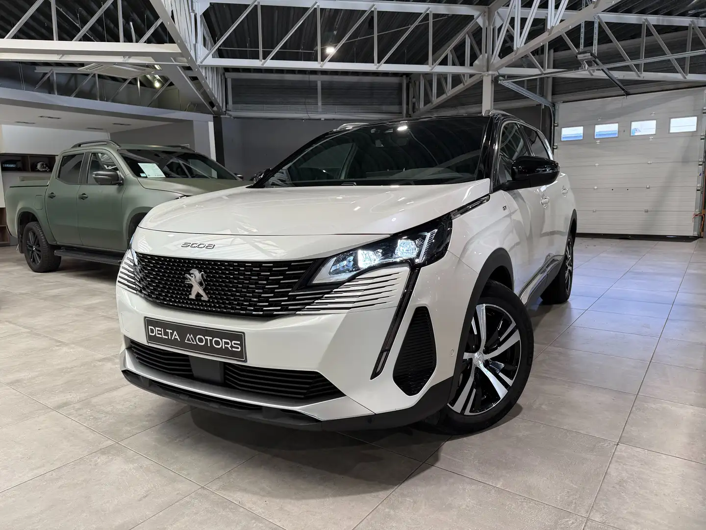 Peugeot 5008 5008 BlueHDi 130 EAT8 GT Wit - 2