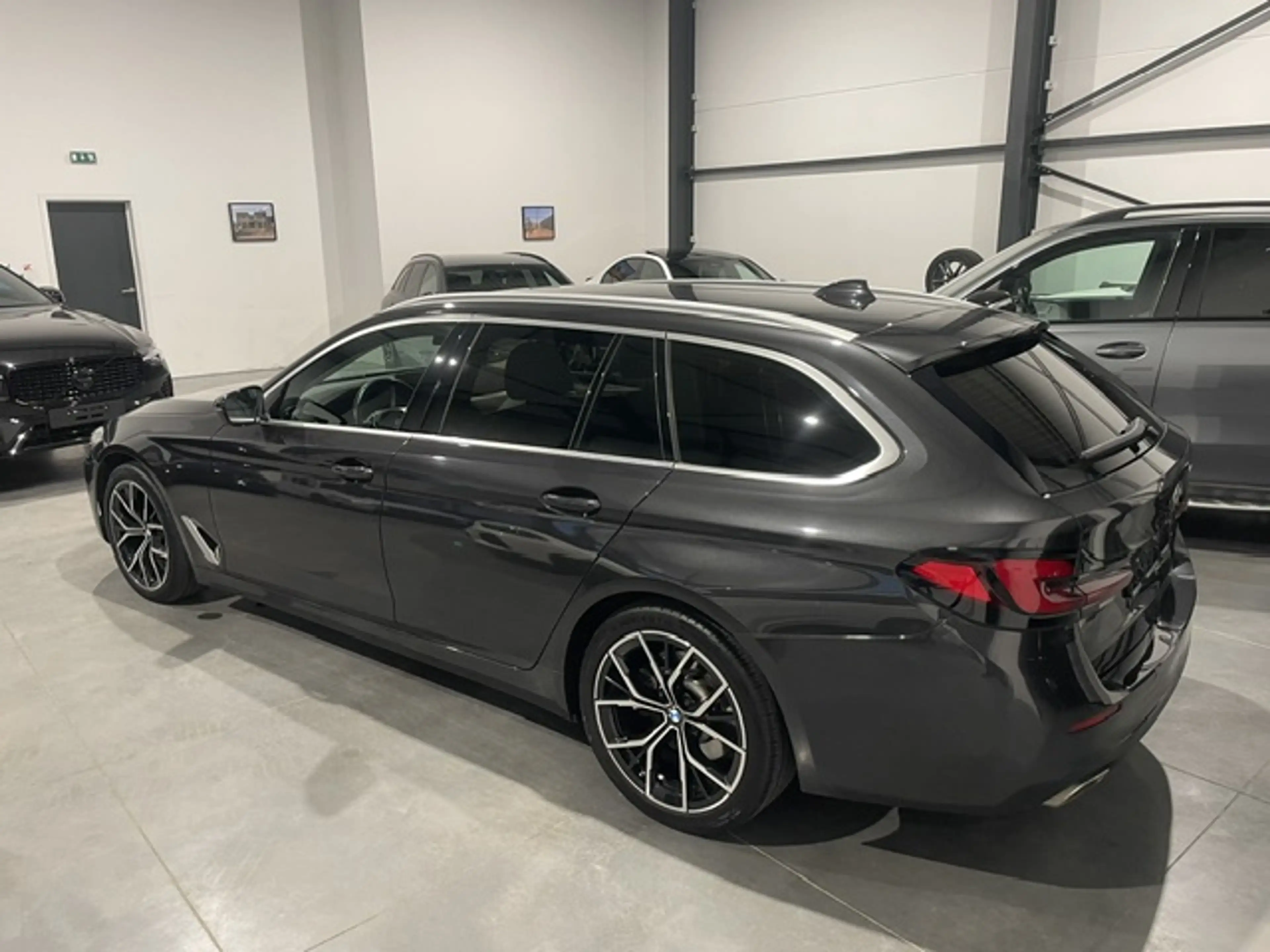 BMW 520 Touring 520iA MHEV — photo 5