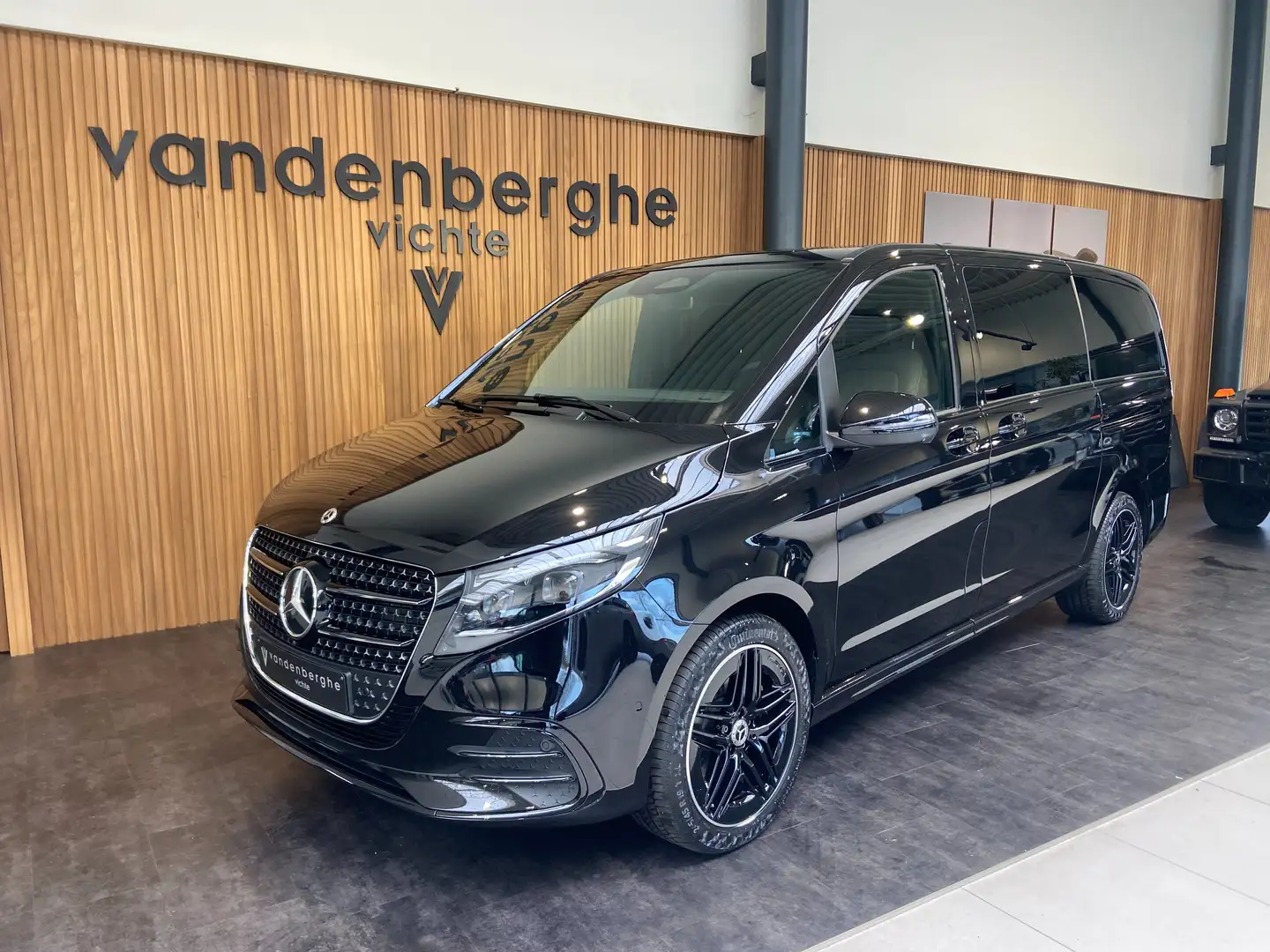 Mercedes-Benz V 300 AMG LEDER AUTOMAAT CARPLAY 360CAMERA FULL OPTION Noir - 2
