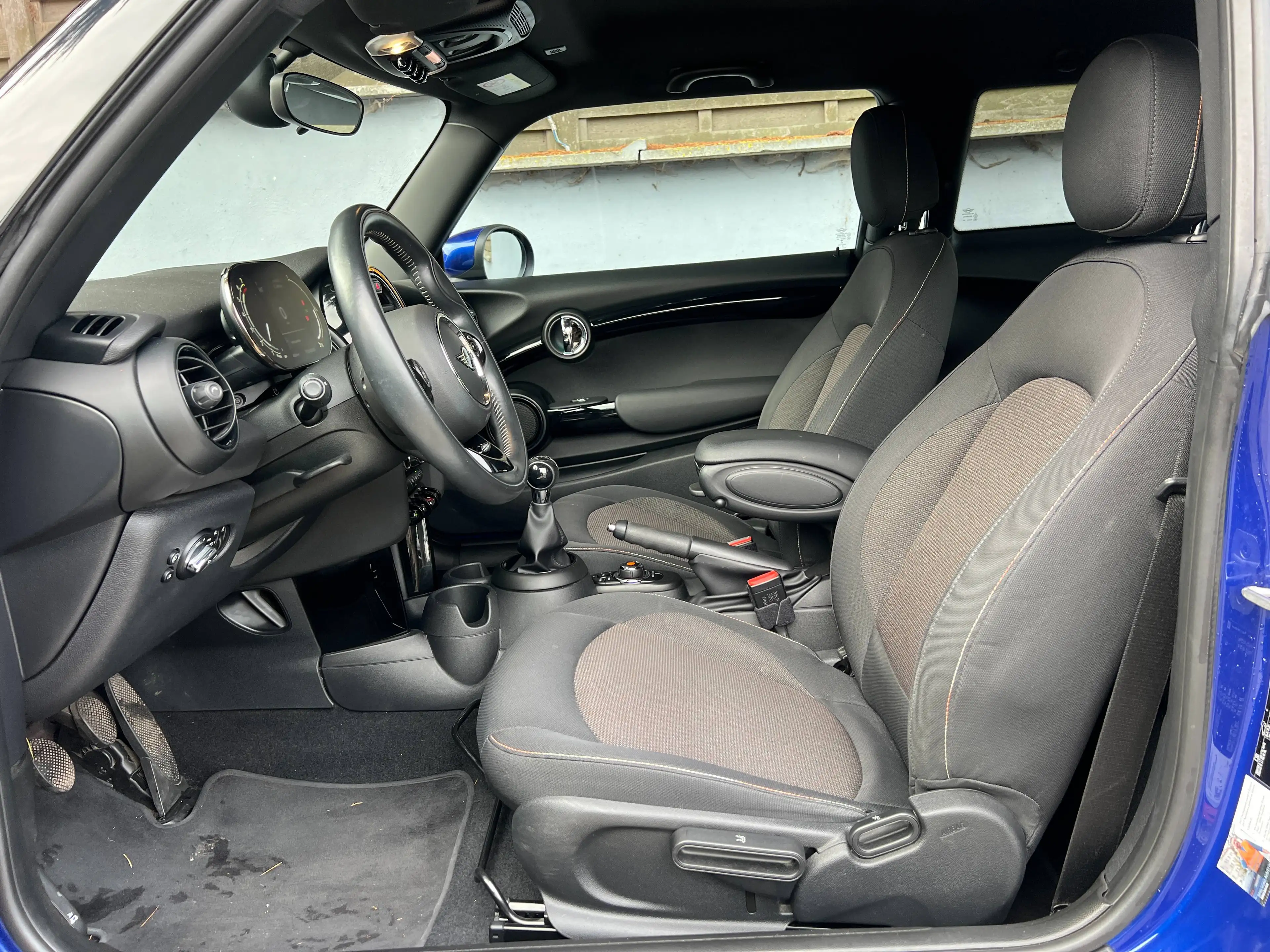 MINI One 1.5i 102cv 6vit /LED/PDC/Navi/12 Garantie ect — photo 13